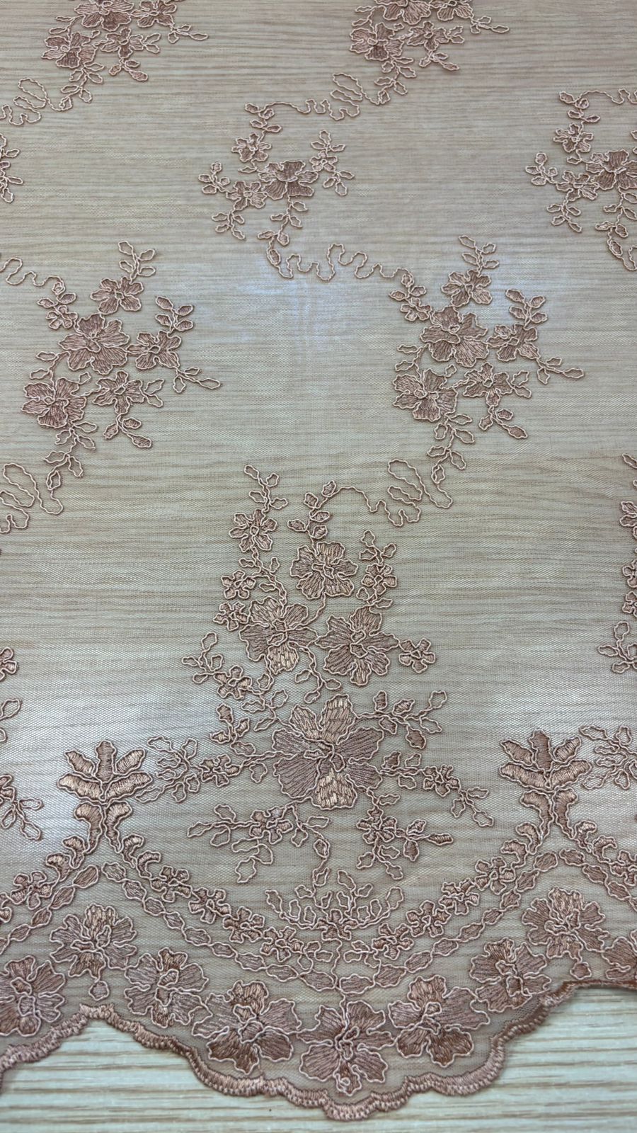 Renda floral barrado