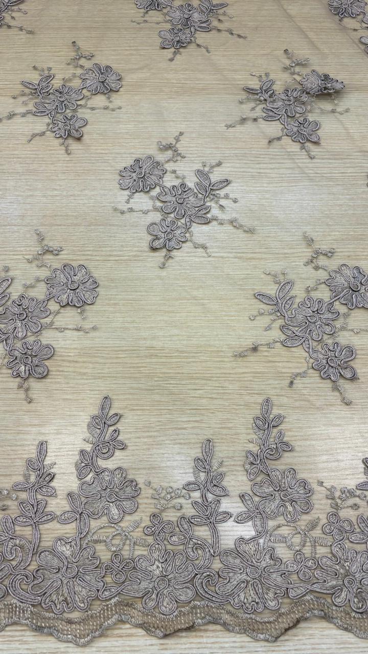 Renda floral barrada