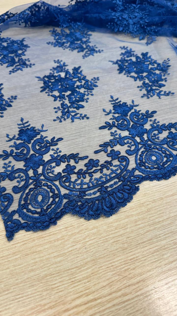 Renda Bordada Azul