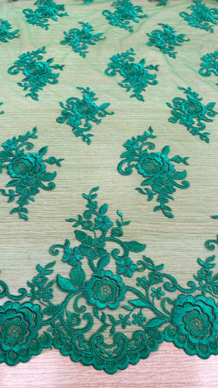 Renda floral barrada