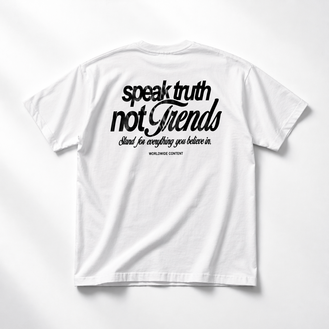 تي شيرت أبيض مطبوع