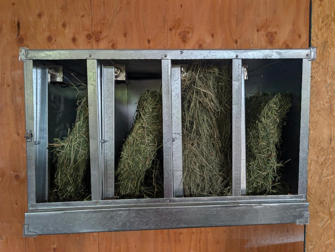 Hay Drops X4 Feeder