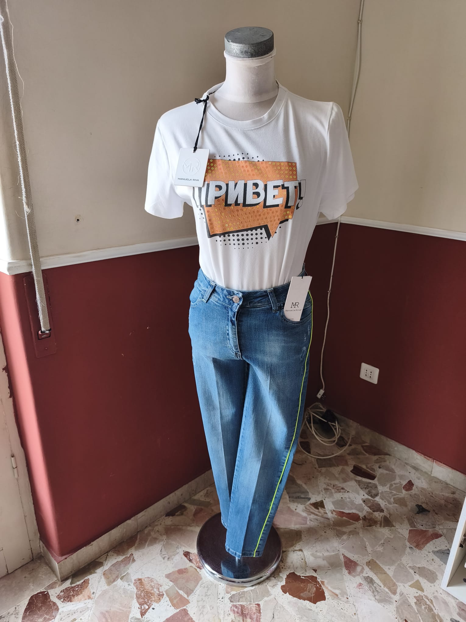 T-shirt e jeans Manuela Riva