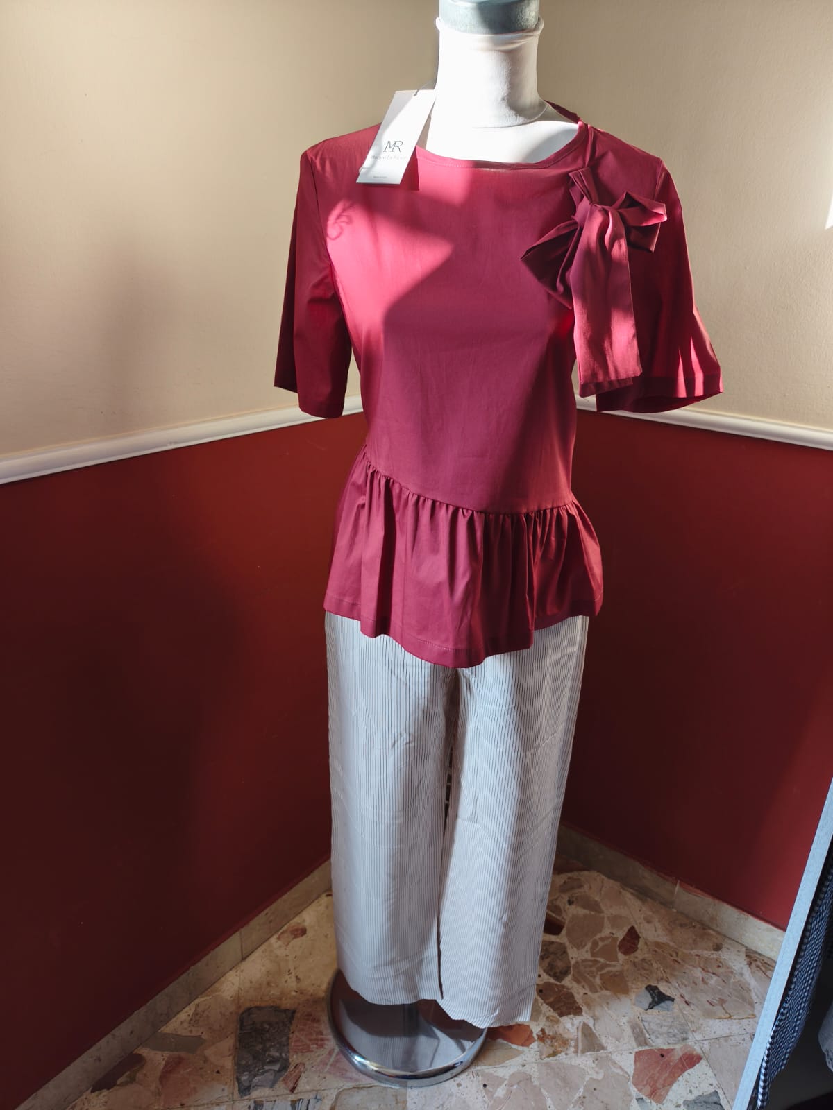 T-shirt Manuela Riva e pantalone Jijil