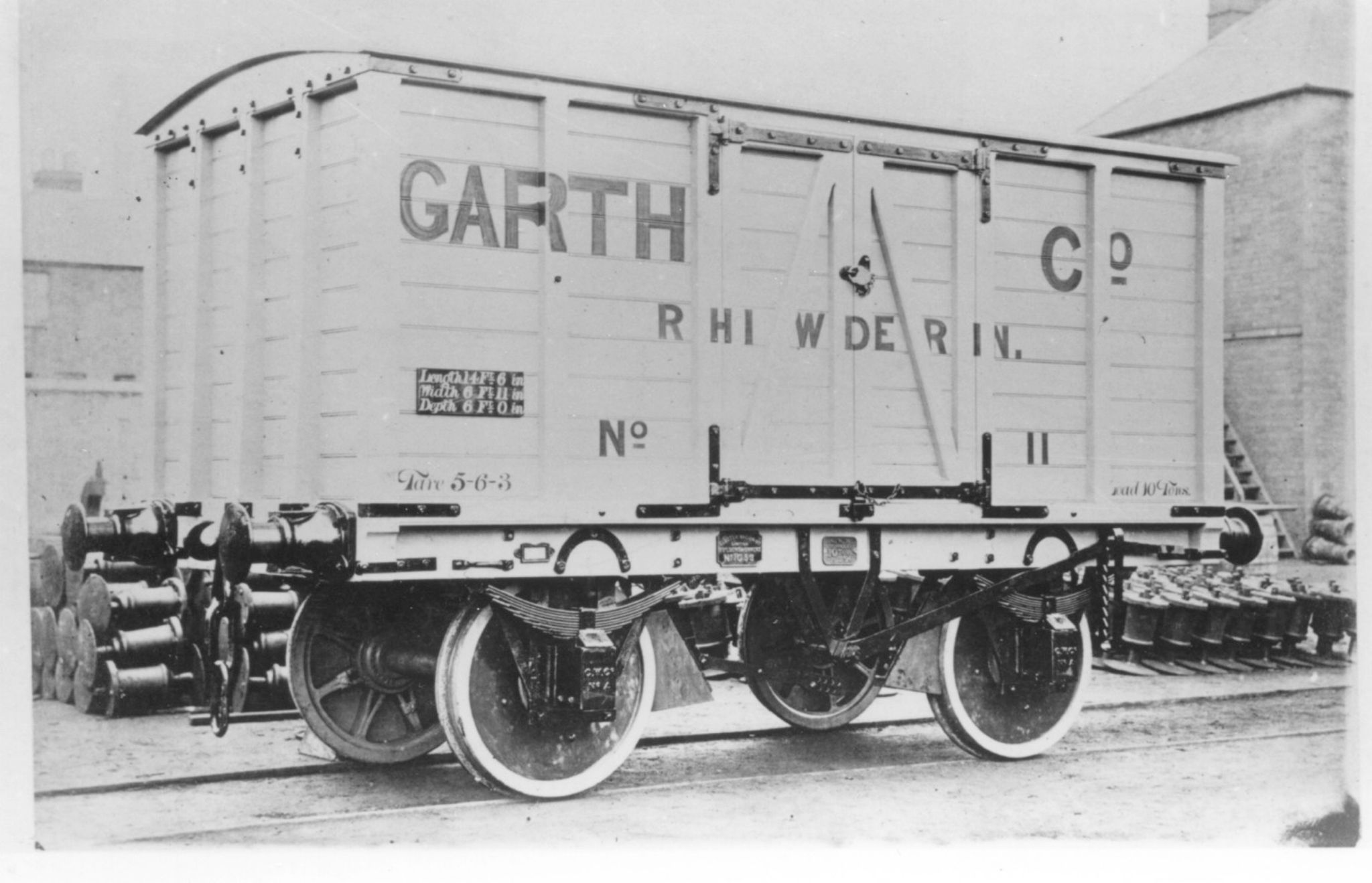 4mm OO 1860s tinplate van 8ft wheelbase