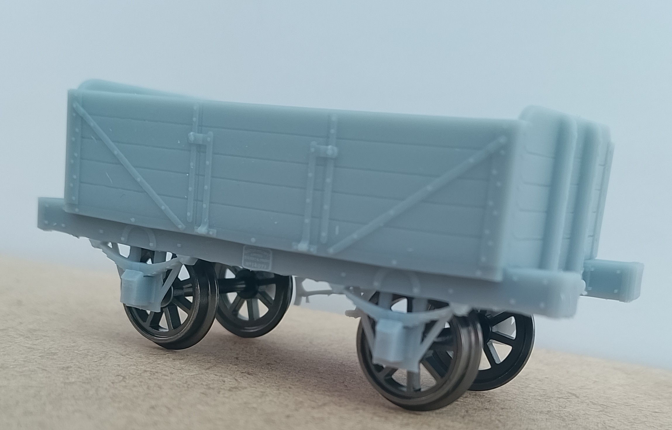 4mm OO 5 plank dumb buffer raised end plank external strapping 8'6" w/b iron brakes