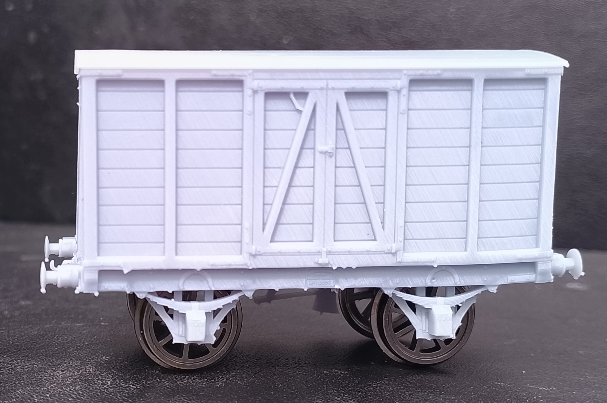 4mm OO 1860s tinplate van 8ft wheelbase