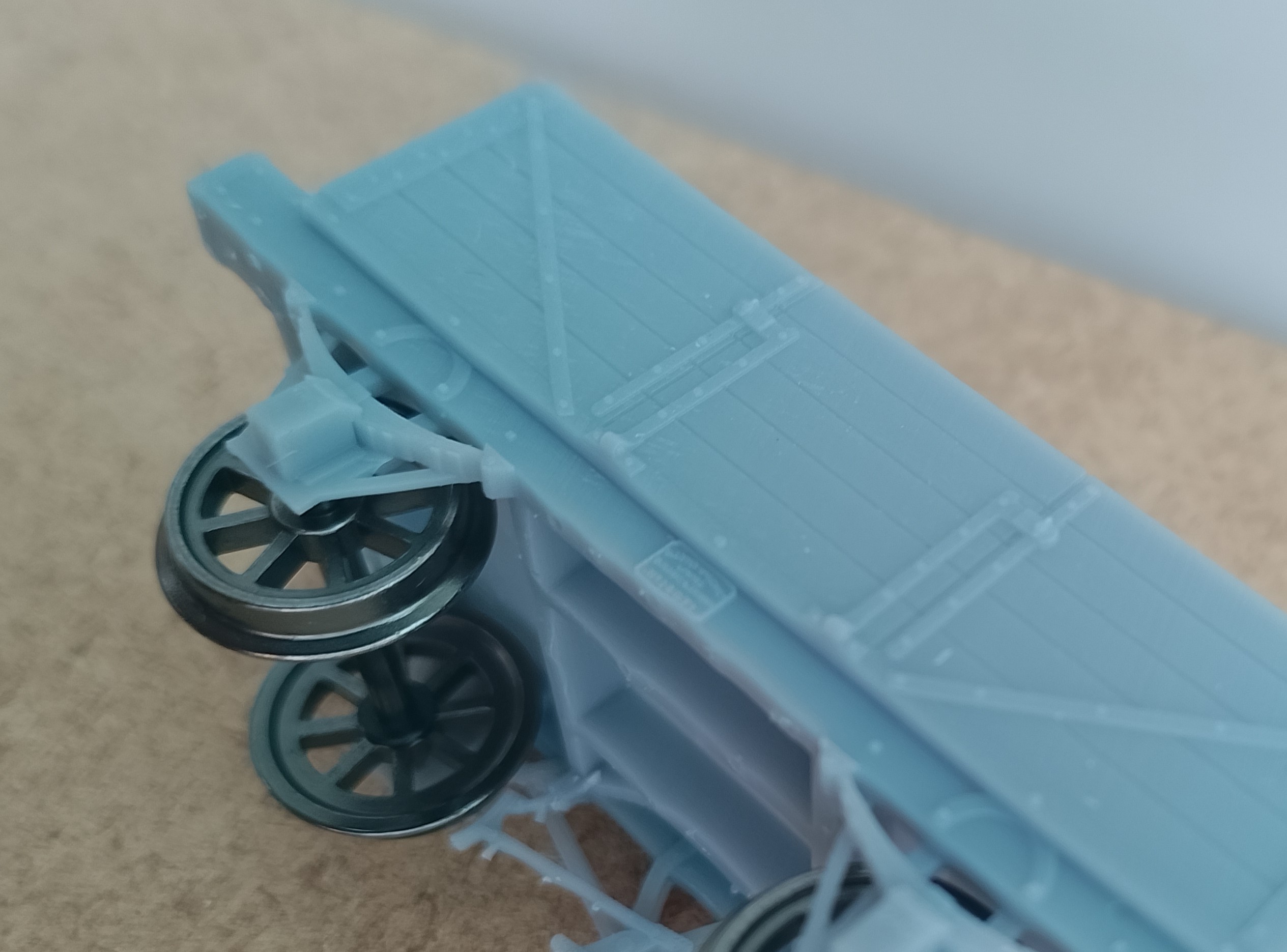 4mm OO 5 plank dumb buffer raised end plank external strapping 8'6" w/b iron brakes