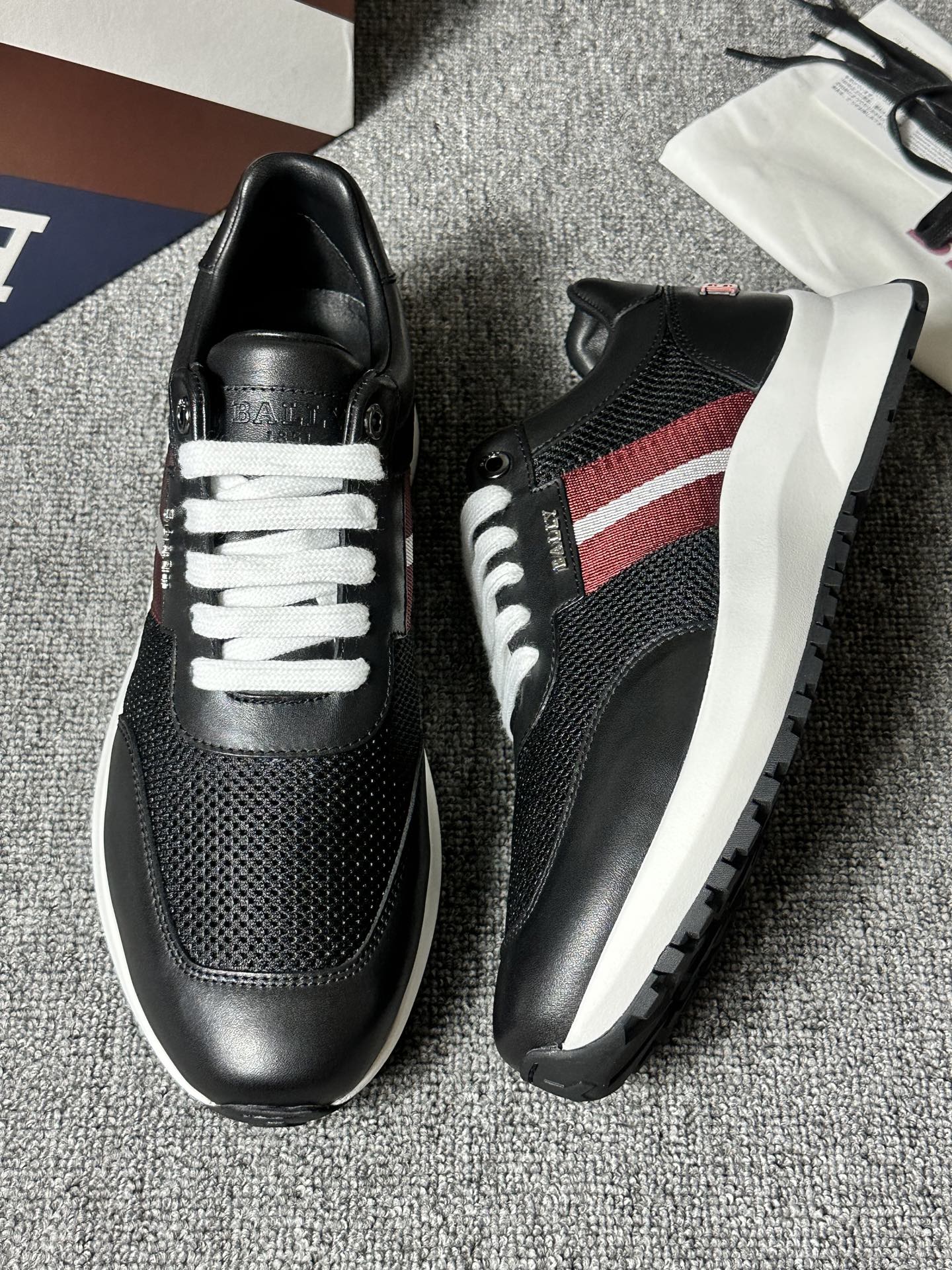 Mesh Sneaker in Black Leather