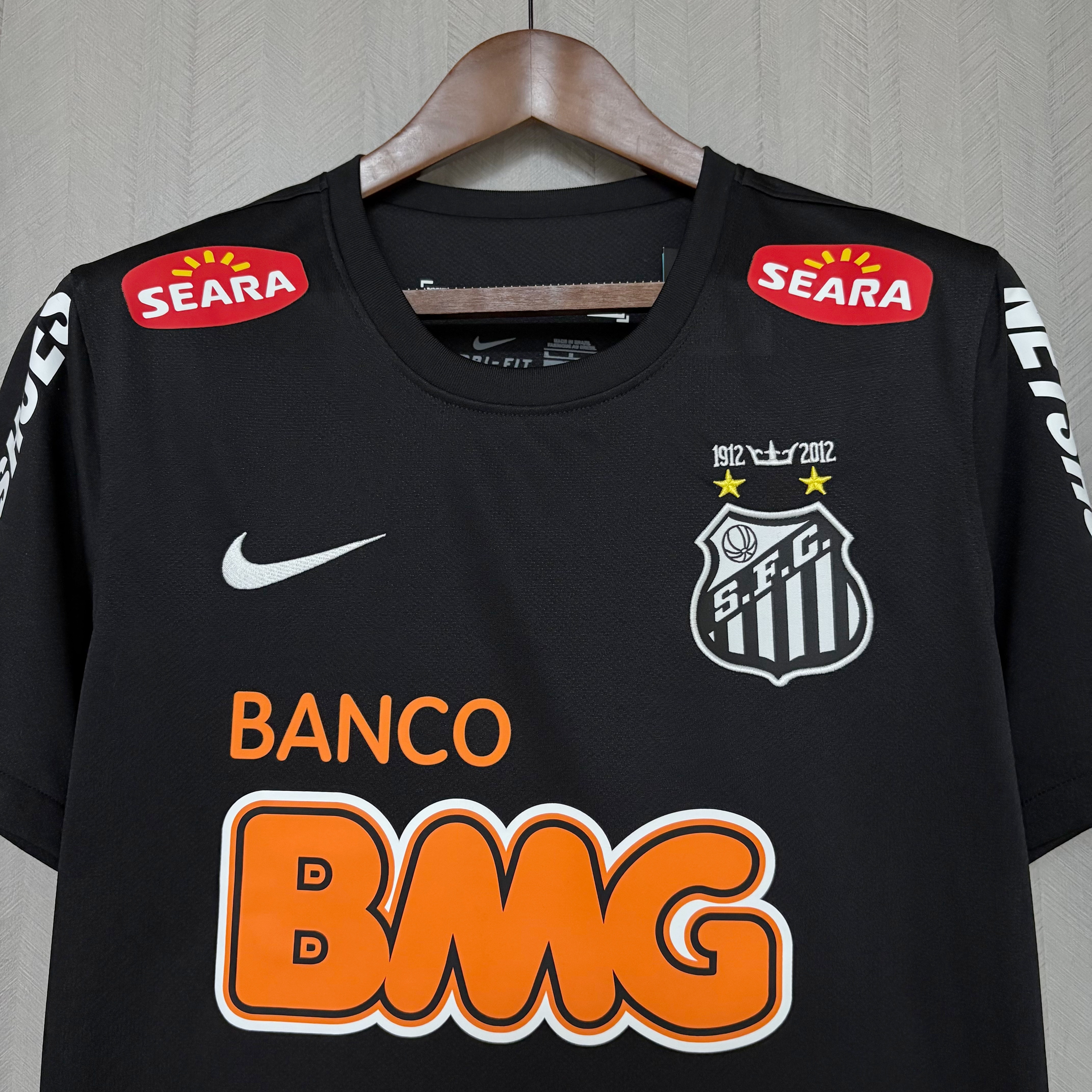 Retro Santos Black