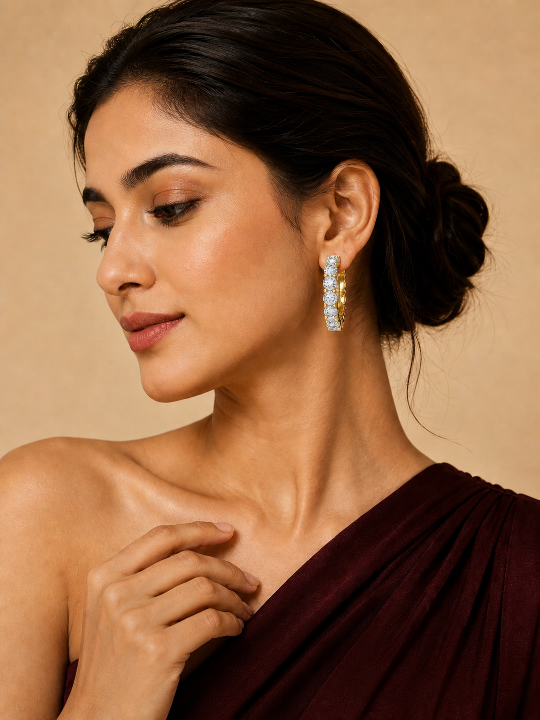 LUNAVÉRA ROYALE DIAMANTÉ HOOPS EARING