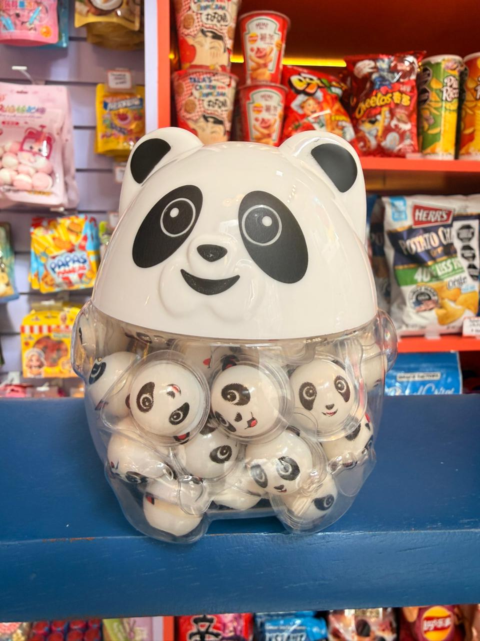 Lata panda gomitasا