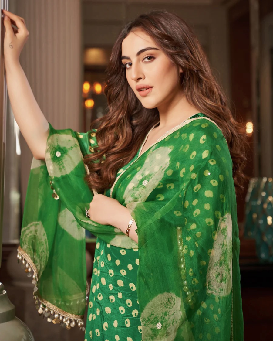 Emerald Green Printed Kurta Set with Organza Dupatta