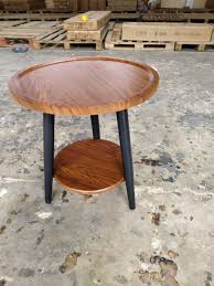 Table d'appoint en bois