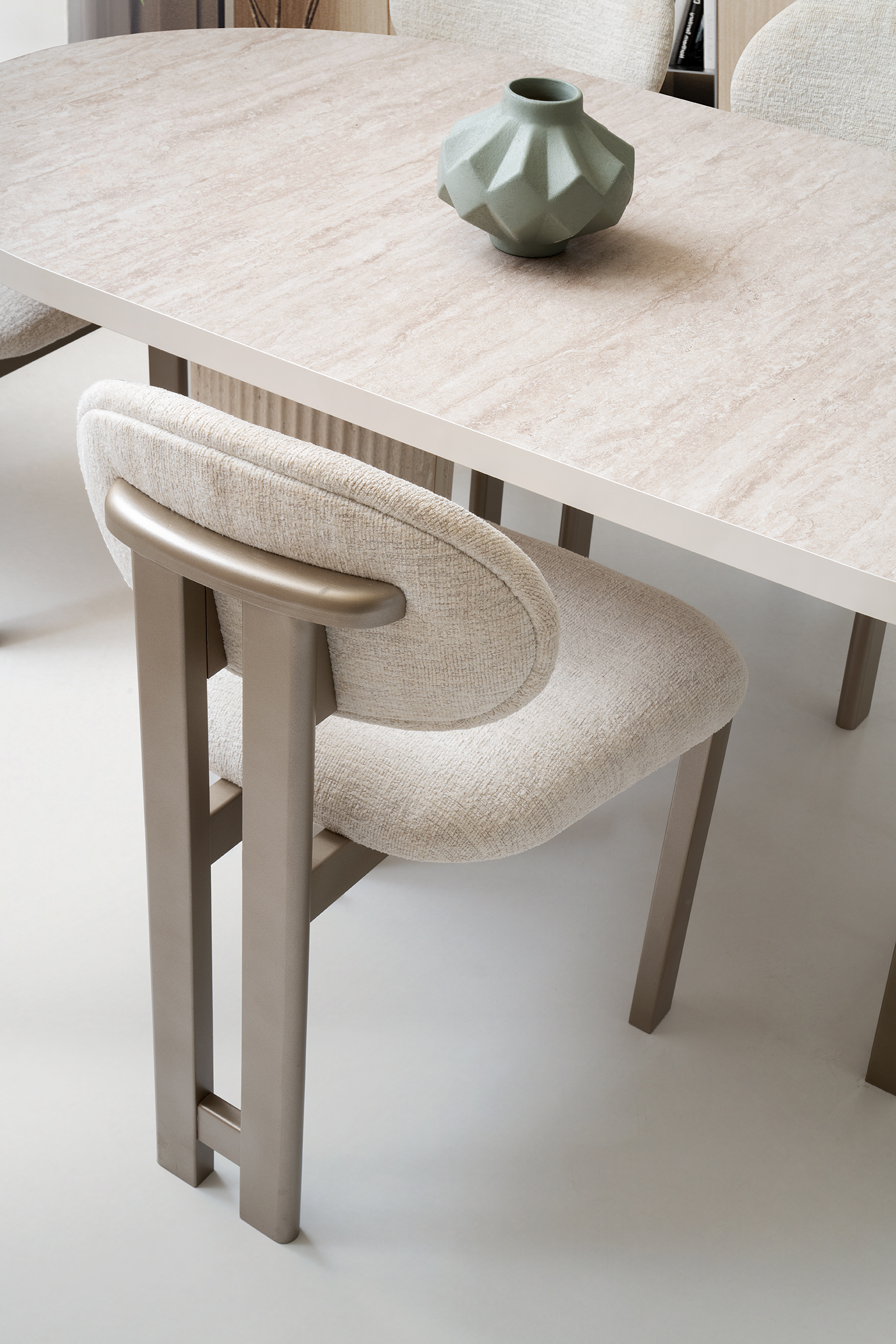 ATLAS Dining Room Set