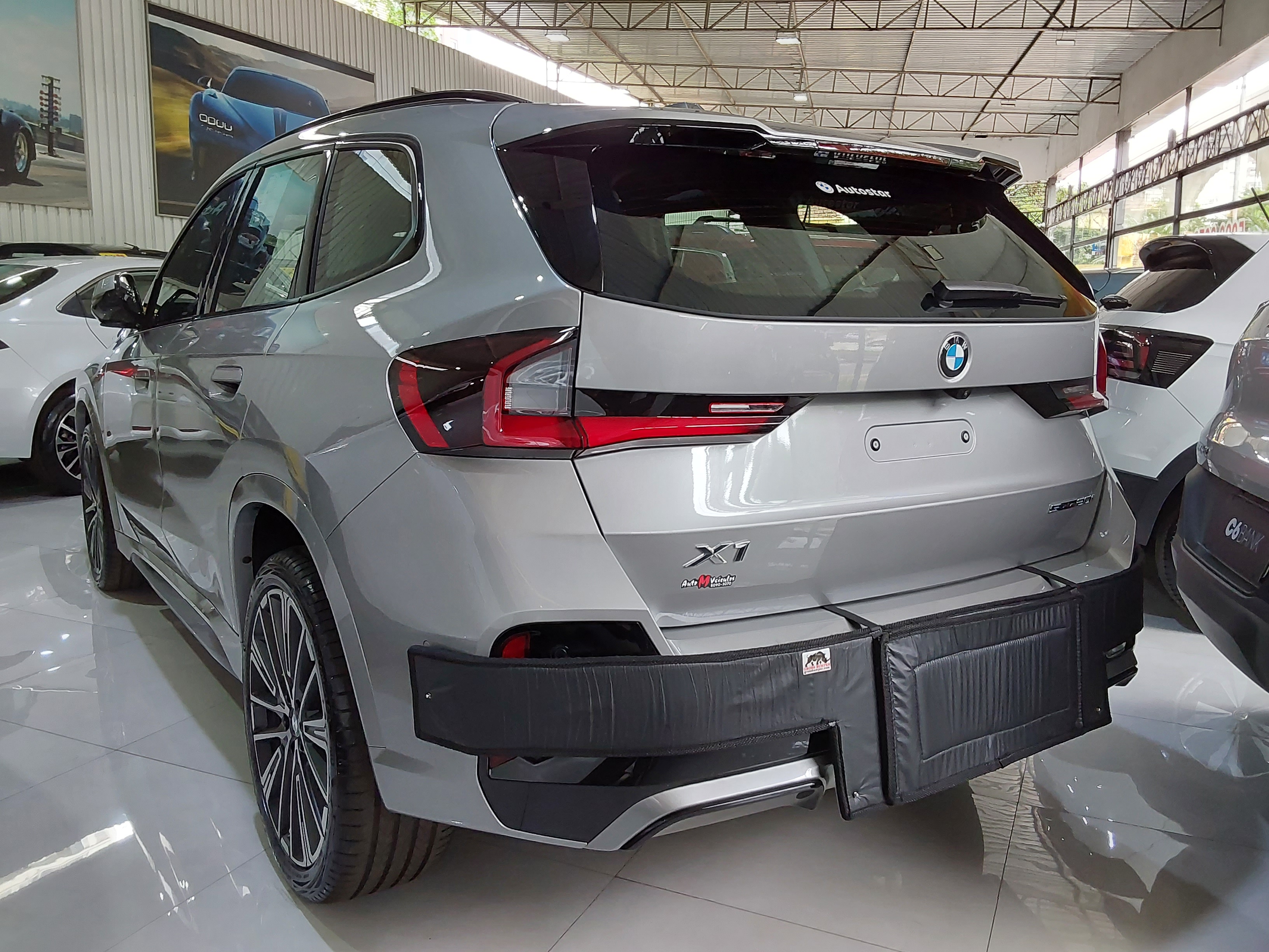 Sedans e SUVs Esportivos de Luxo