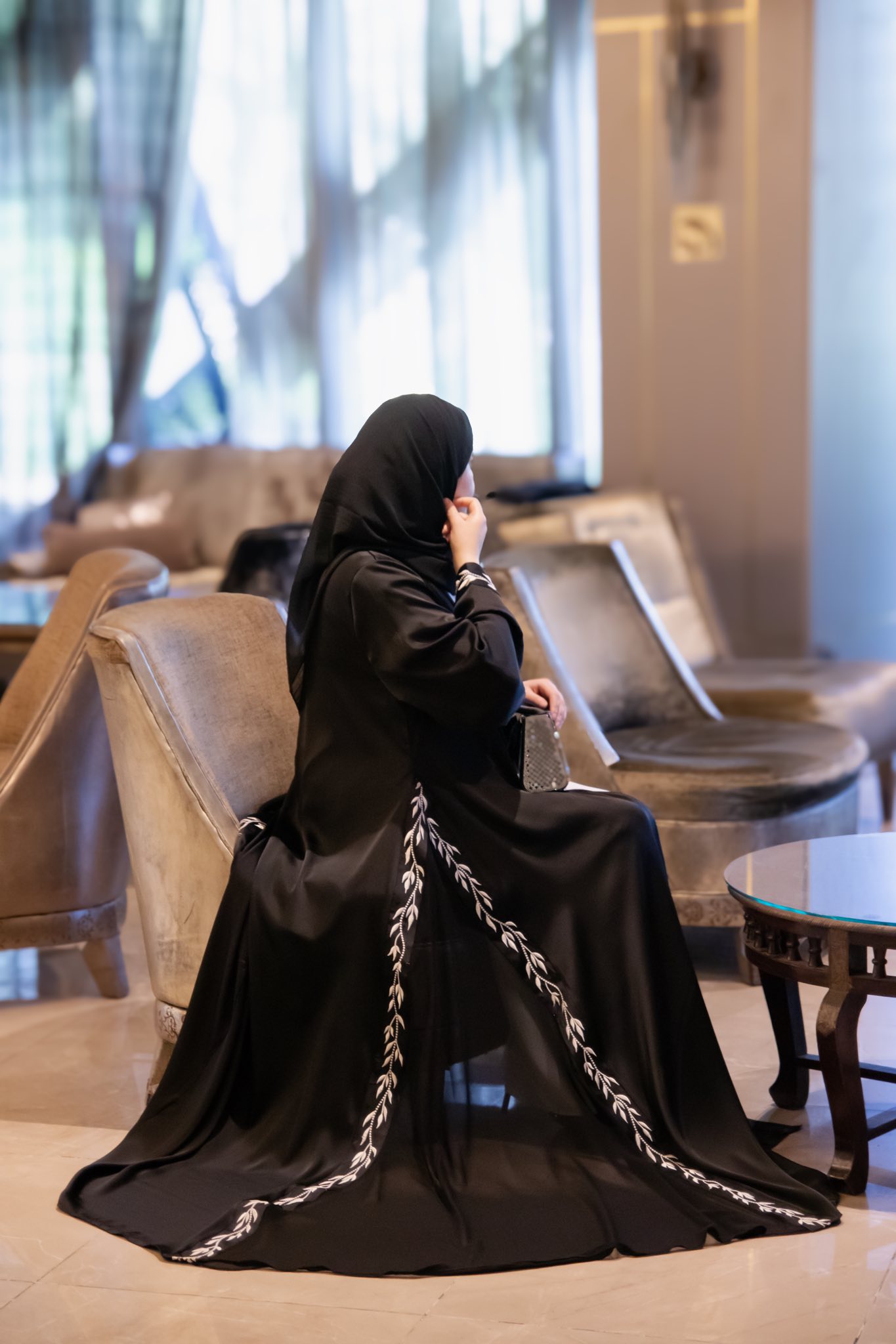 Luxury abaya  العباية الفخمة 