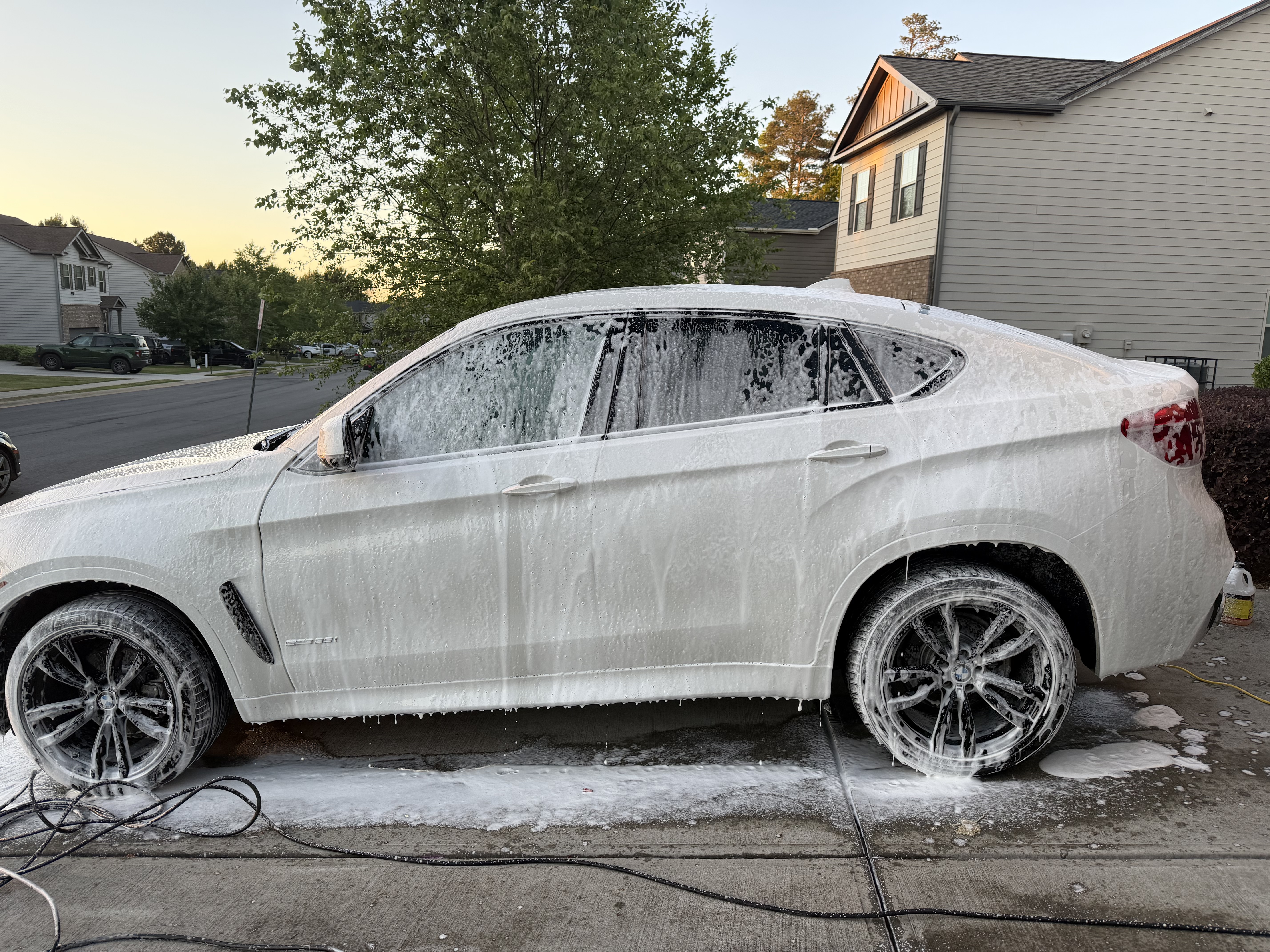 Basic Wash + Interior Combo (Suv and trucks)