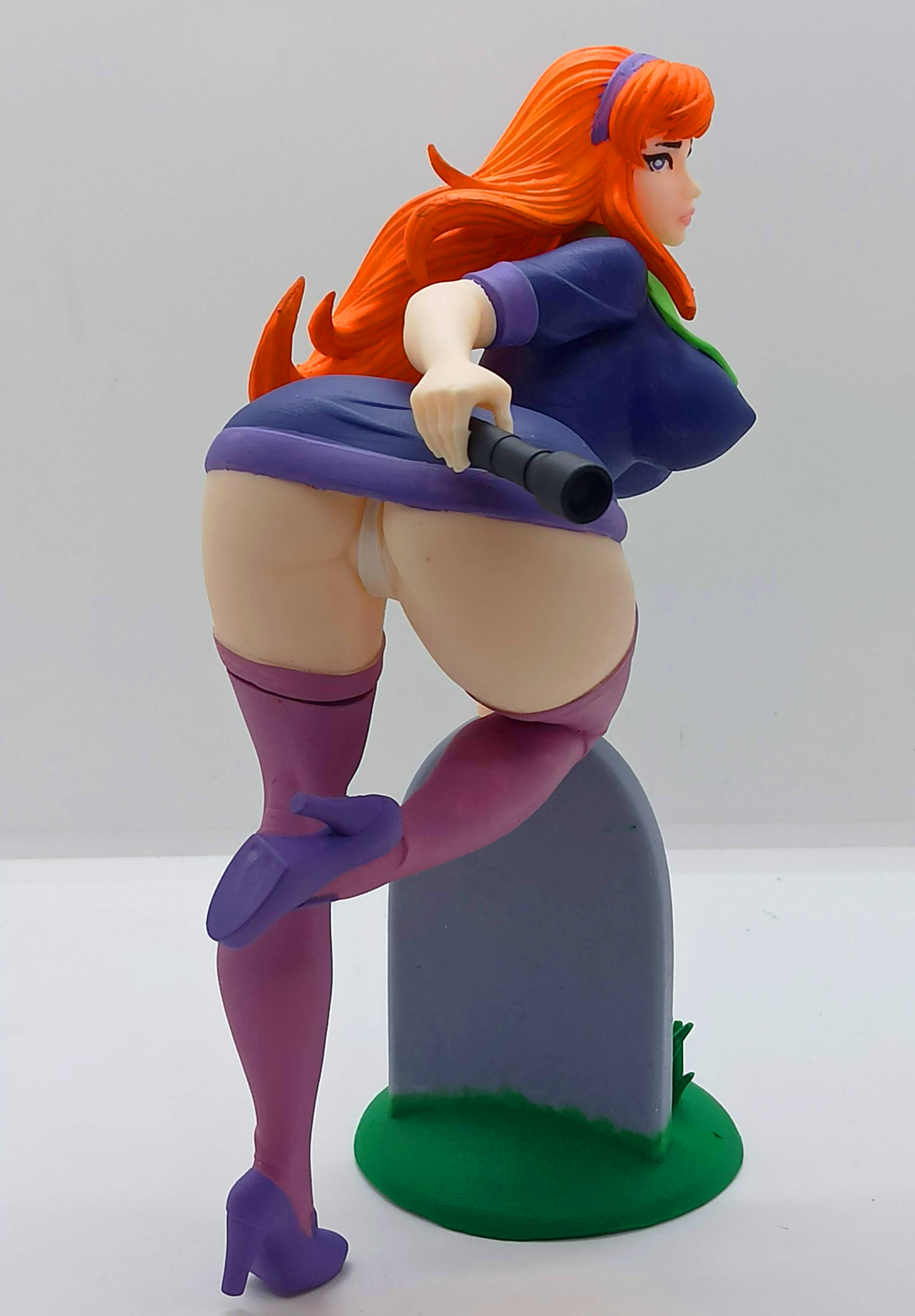 Daphne Figura  Impresa 3d Resina Artesanal Scooby Doo
