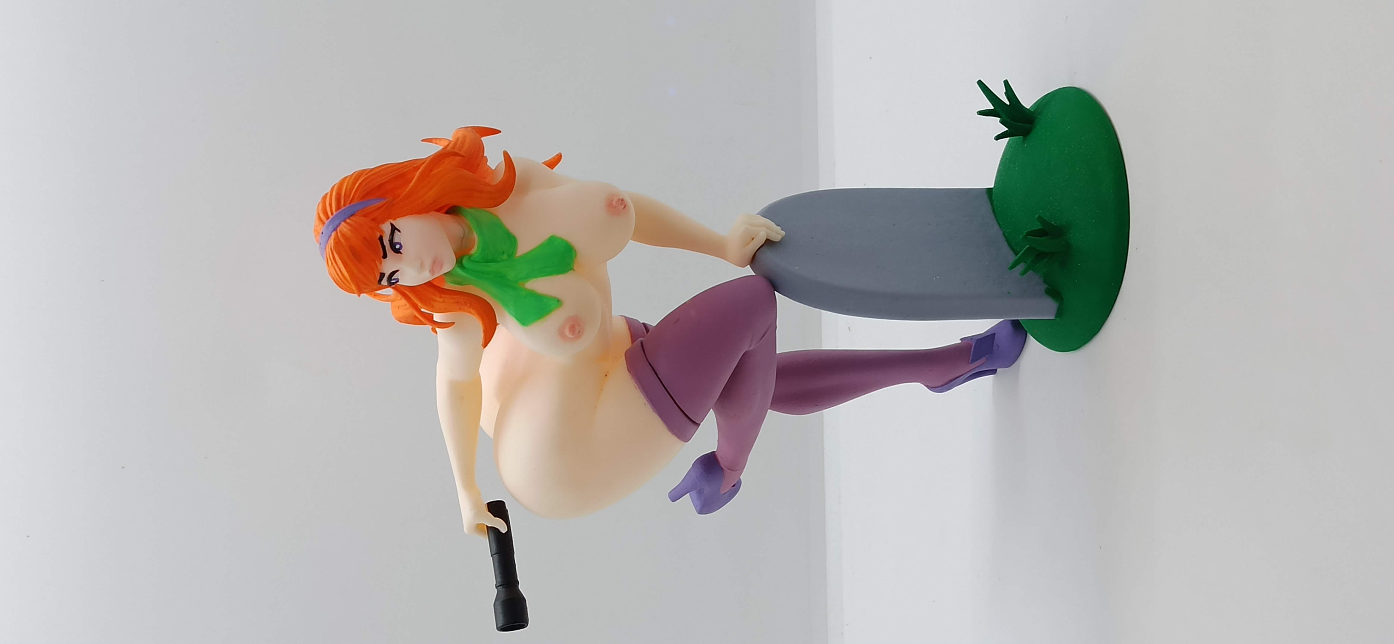 Daphne Figura NSFW Impresa 3d Resina Artesanal Scooby Doo