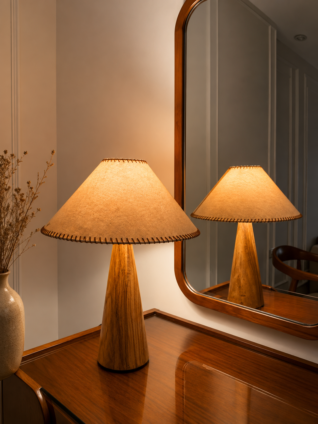 Classic Wooden Table Lamp
