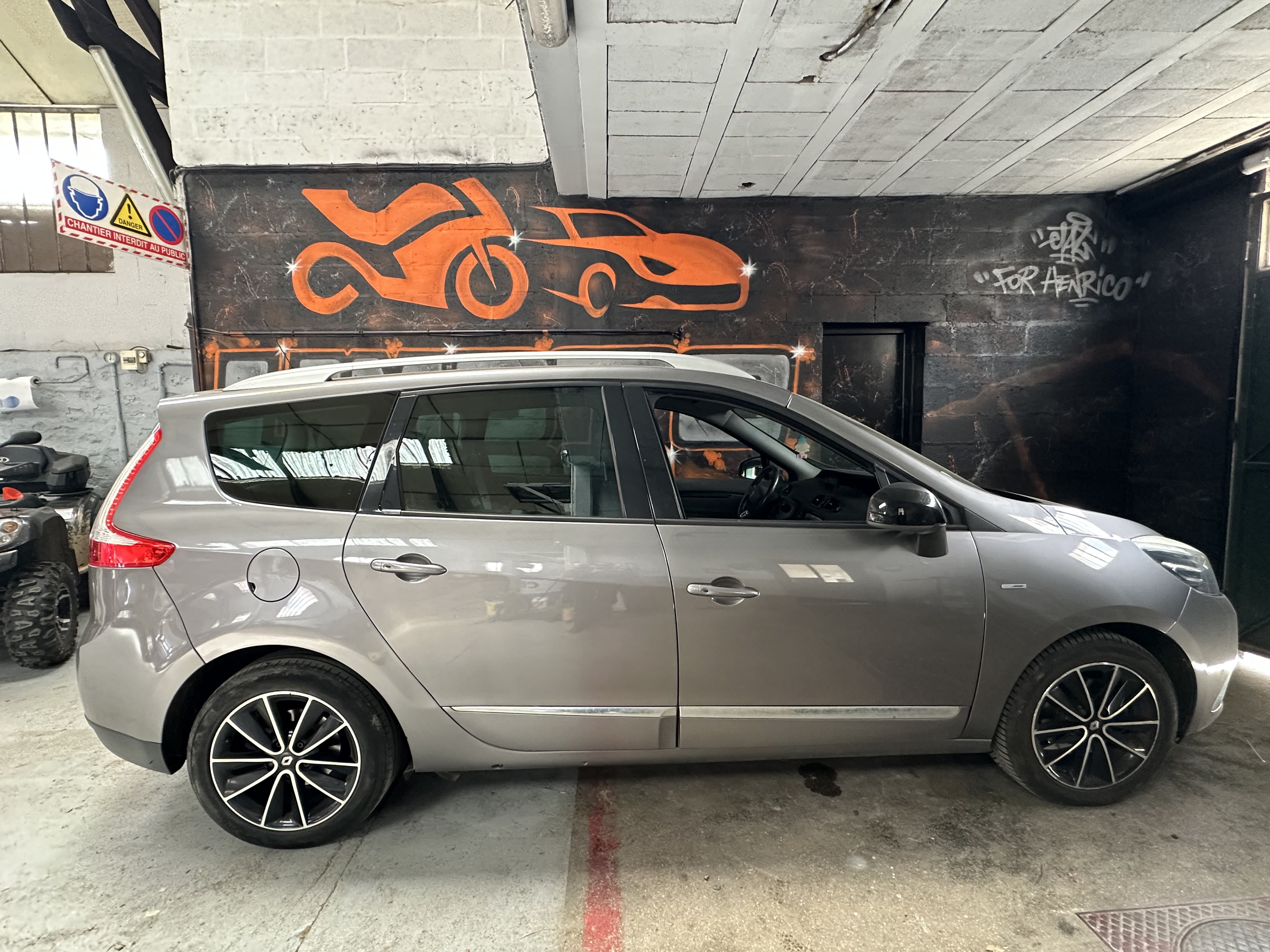Renault Scenic Bose 7 places 