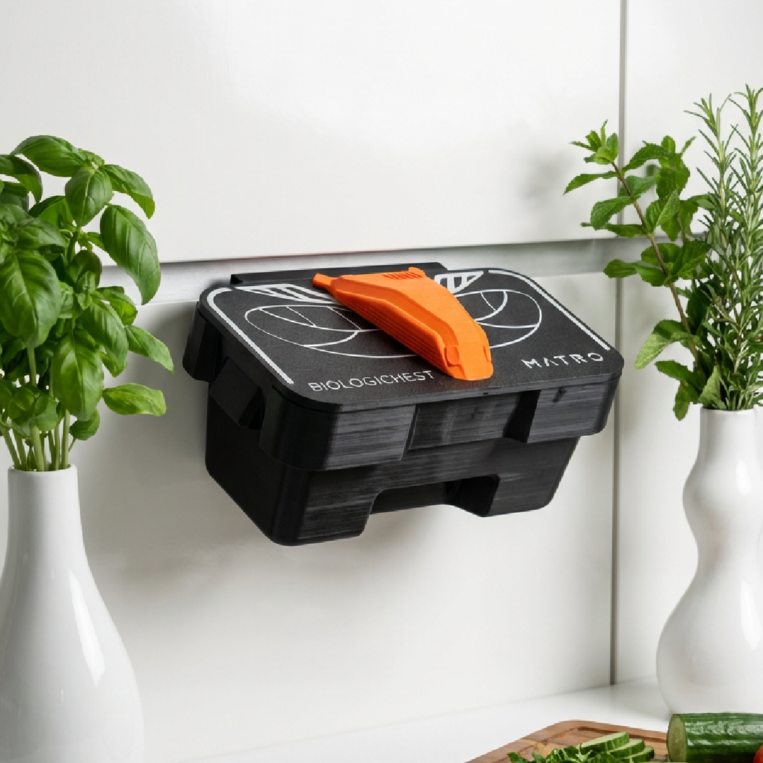 BIOLOGICHEST - Hanging edition