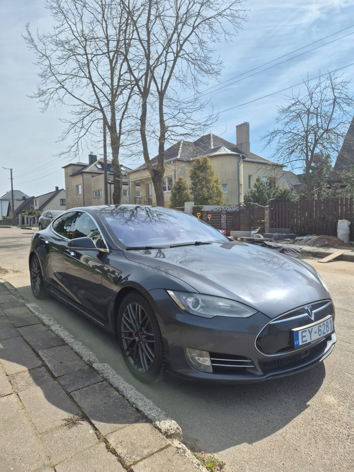  Tesla S P85D