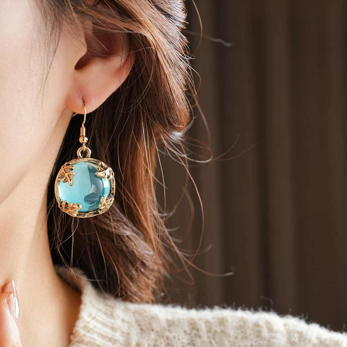 Retro Resin Geometric Round Collarbone Necklace Simple Light Luxury Elegant Women