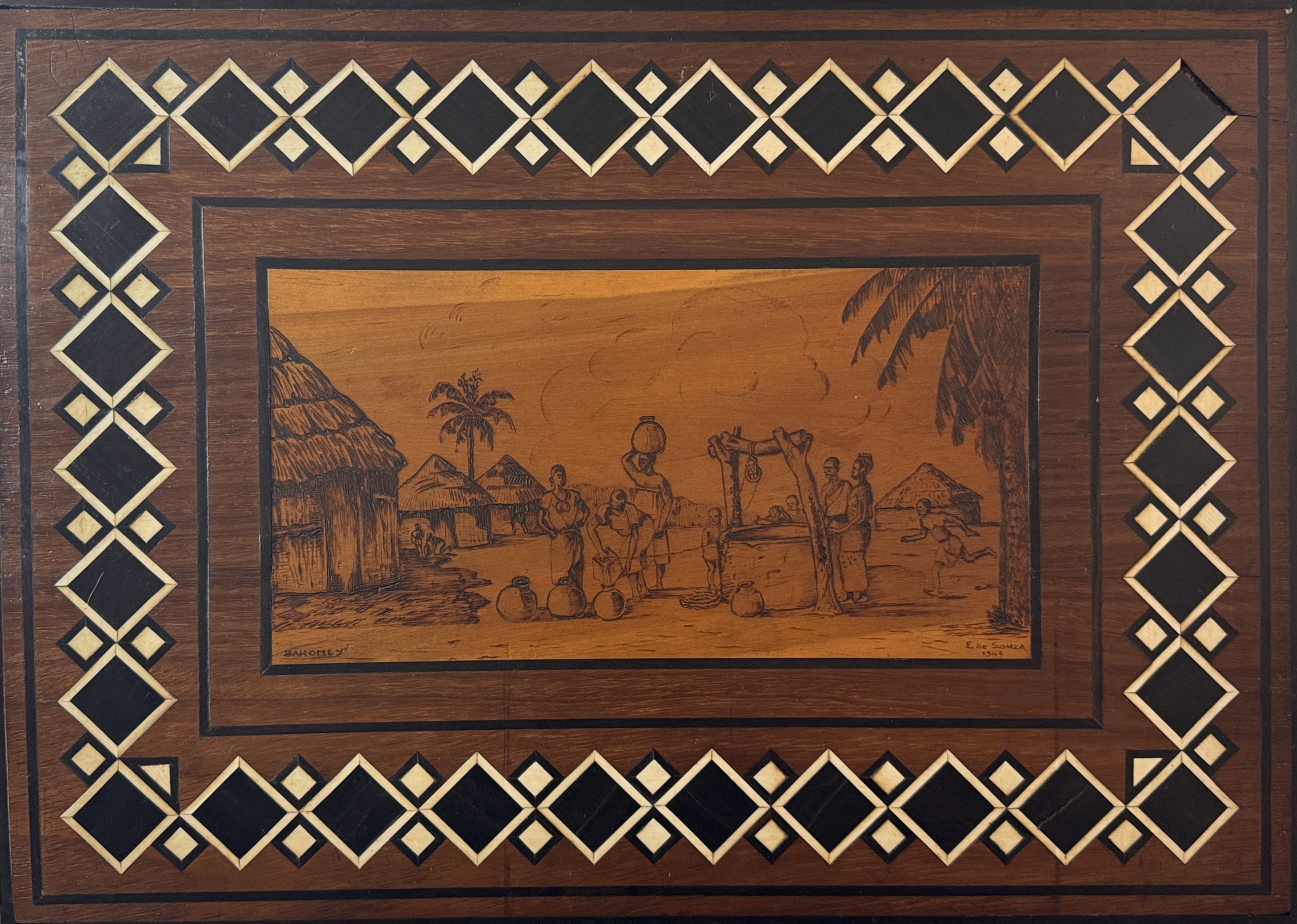Lote 12- E. de SOUZA- 1942- REINO DAHOMEY- Pareja de dos paneles etnicos decorativos 1500/1800 eur.