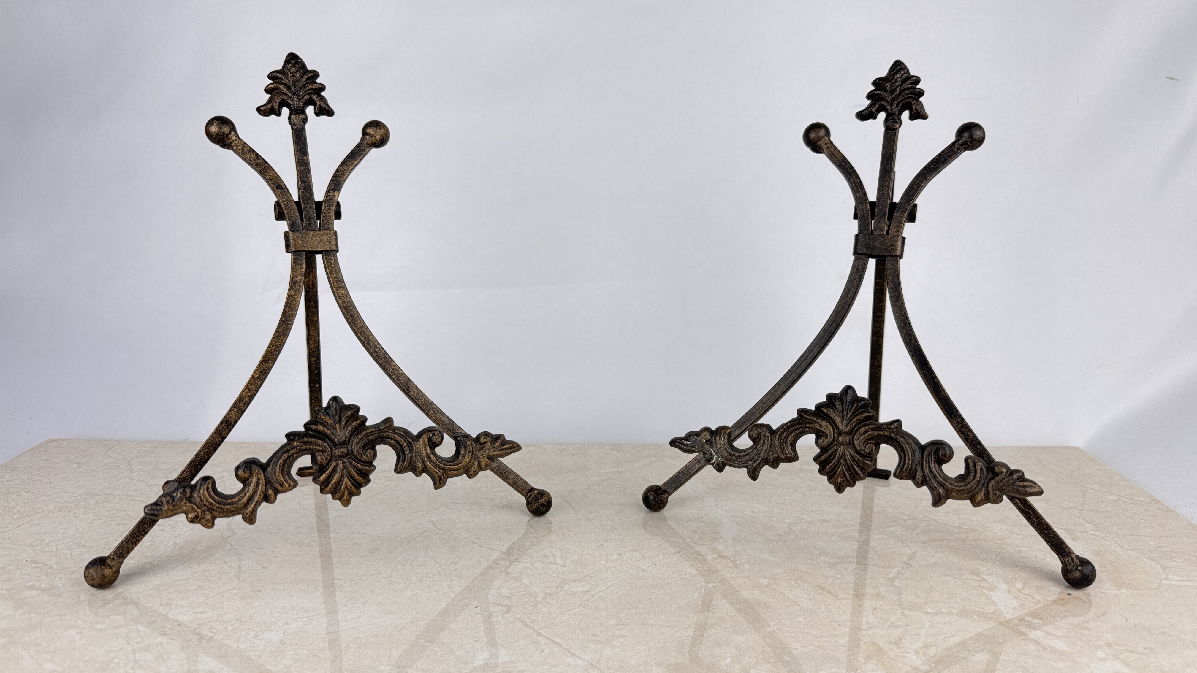 Lote 92- Pareja de caballetes 50/60 eur.
