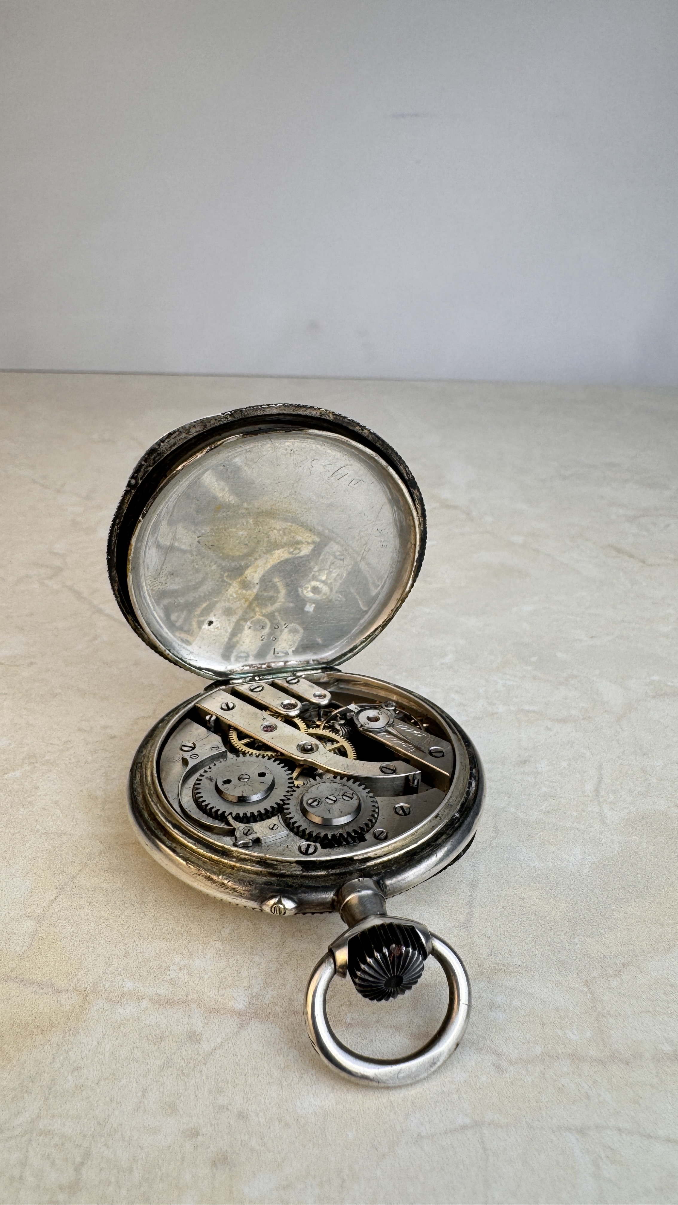 LOTE 27- BREGUET - Reloj de plata, espiral BREGUET numero 445225, monogramada N.W. - 100/130 eur.