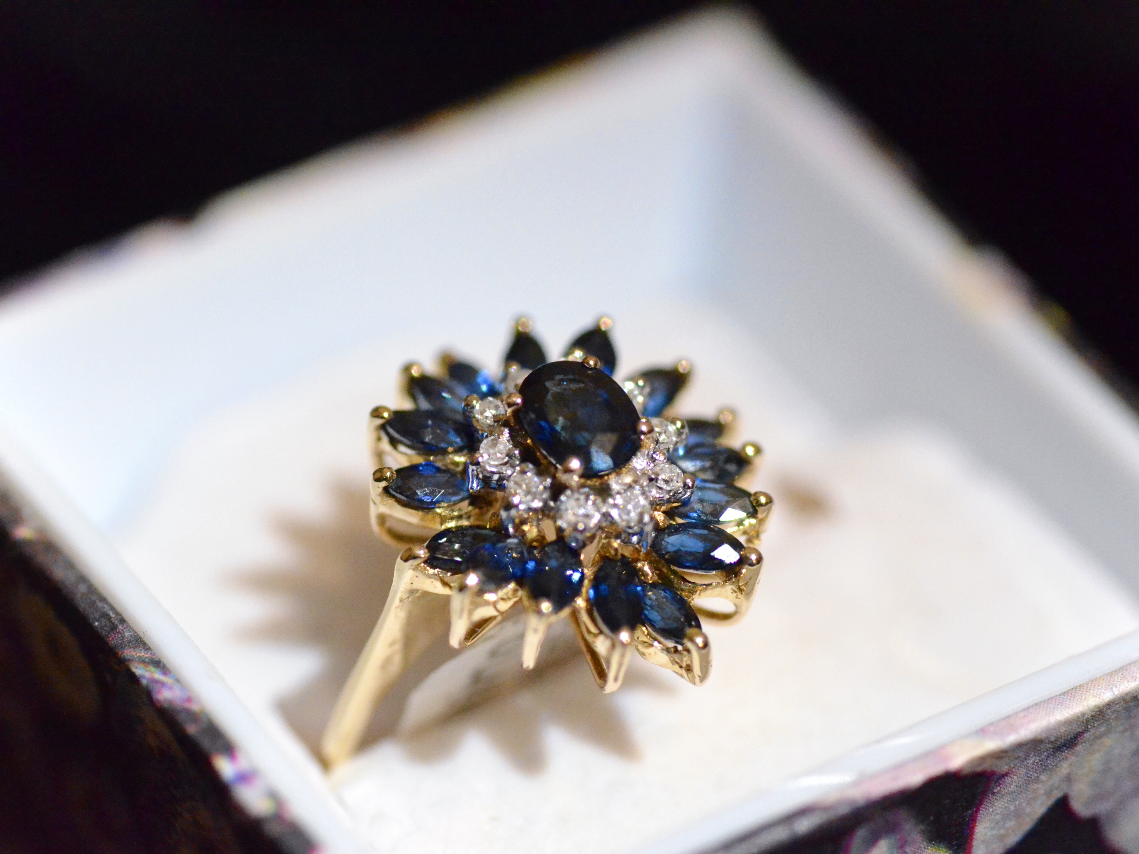 Blue Sapphire Set Flower Ring 