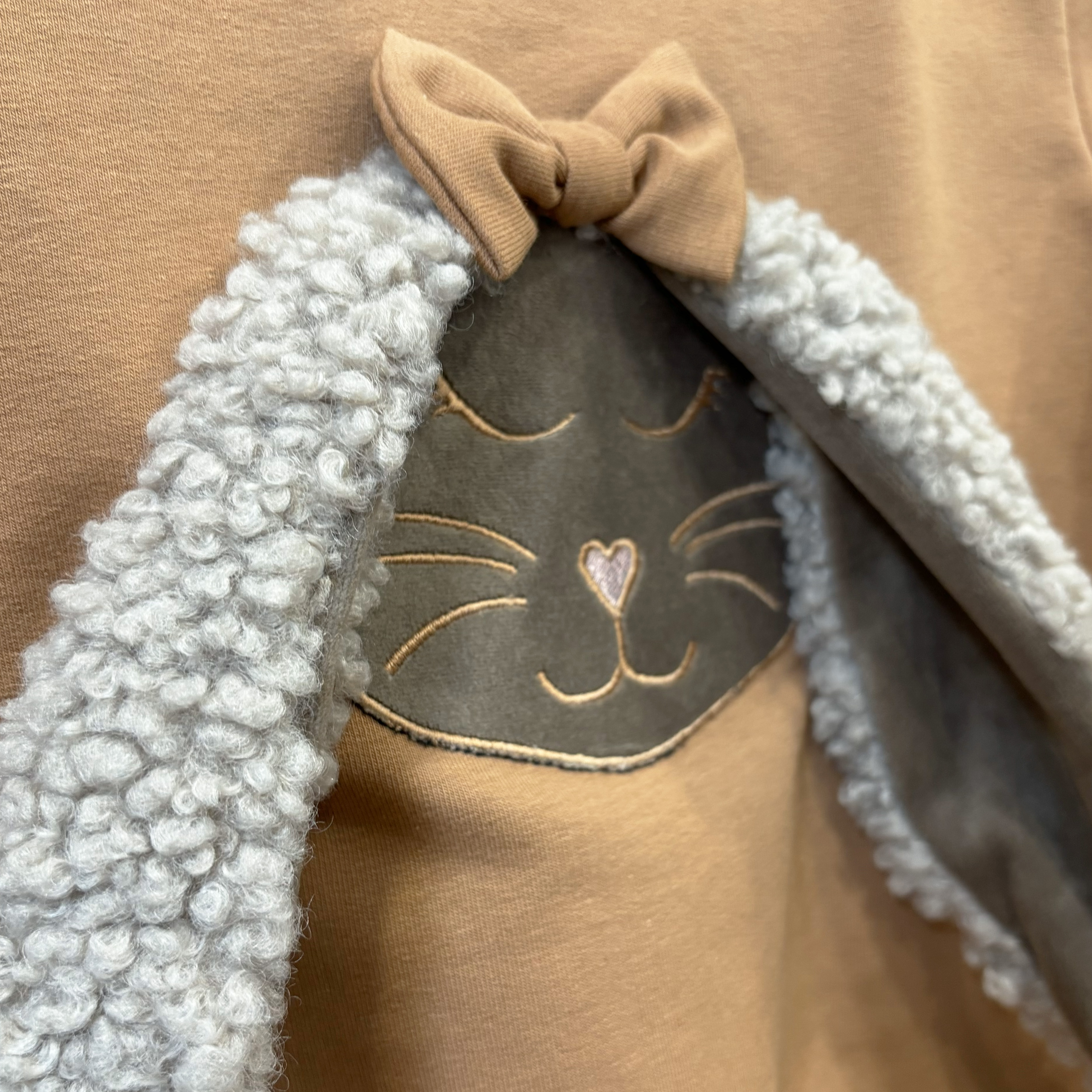 Bēšs zakītis komplekts