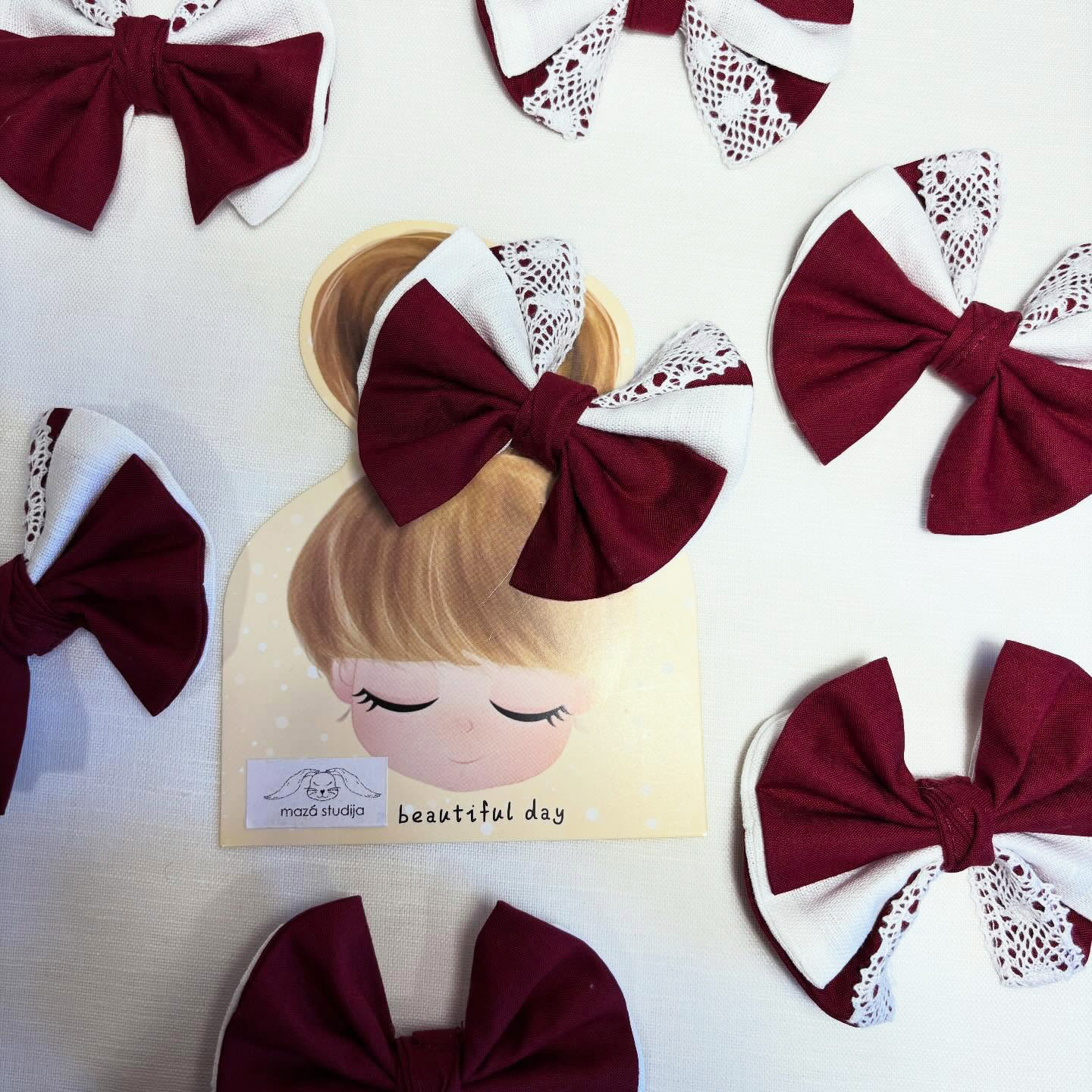 Latviska stila kokvilnas matu sprādze