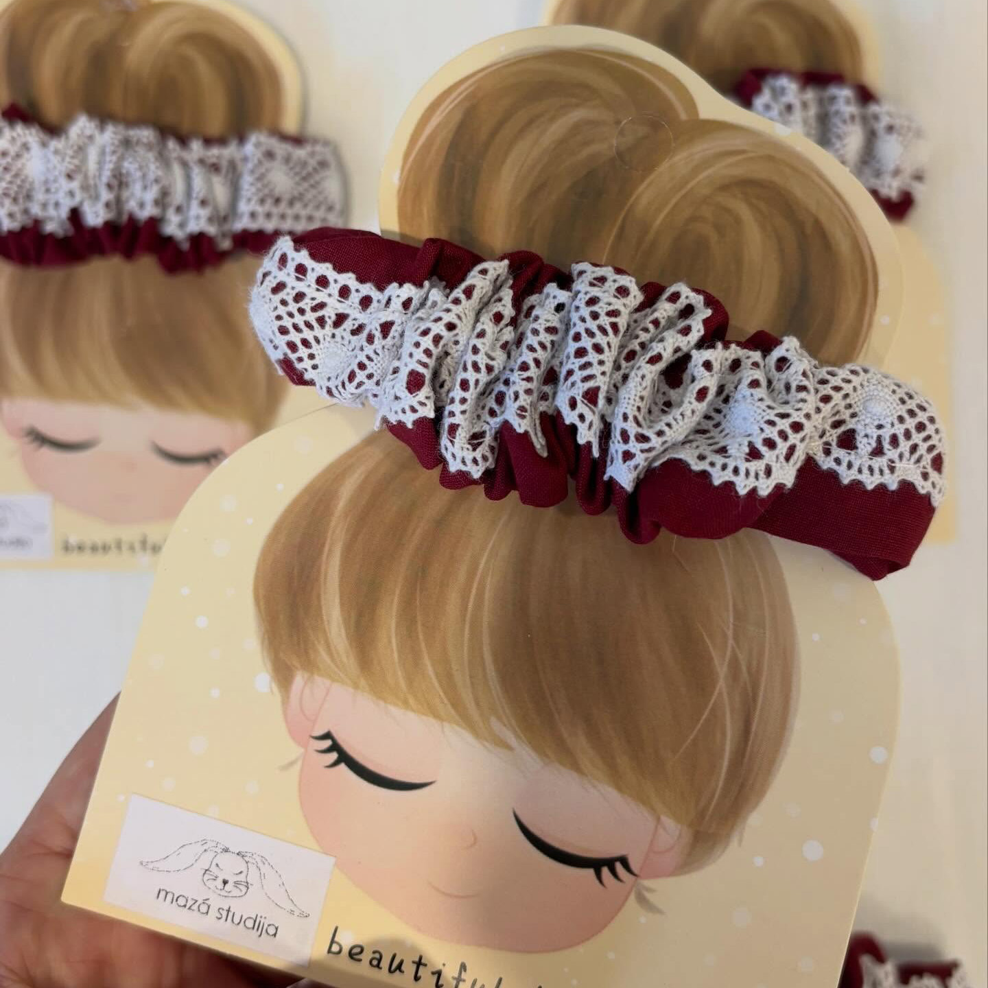 Latviska stila kokvilnas matu sprādze