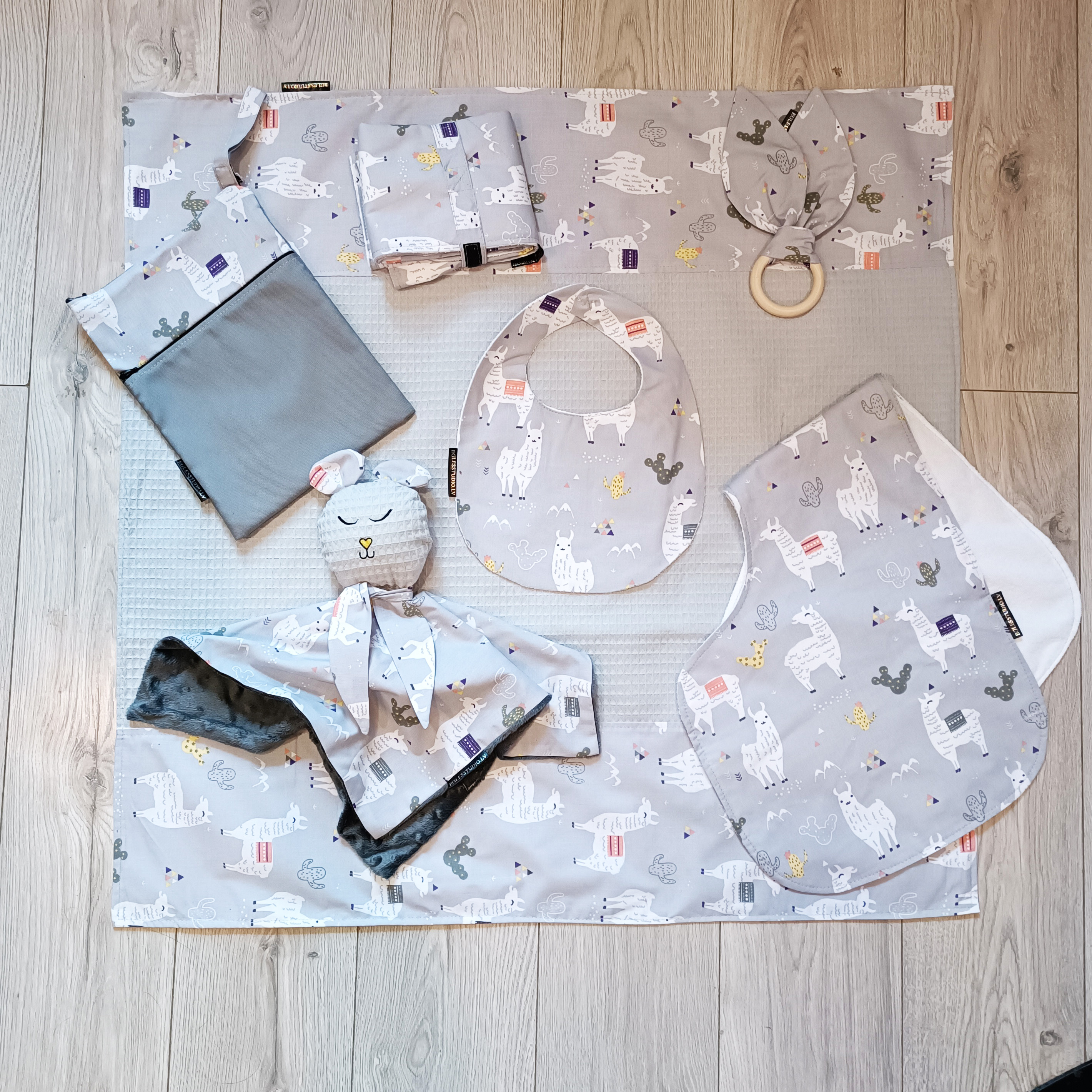 “Lama” komplekts jaundzimušajam
