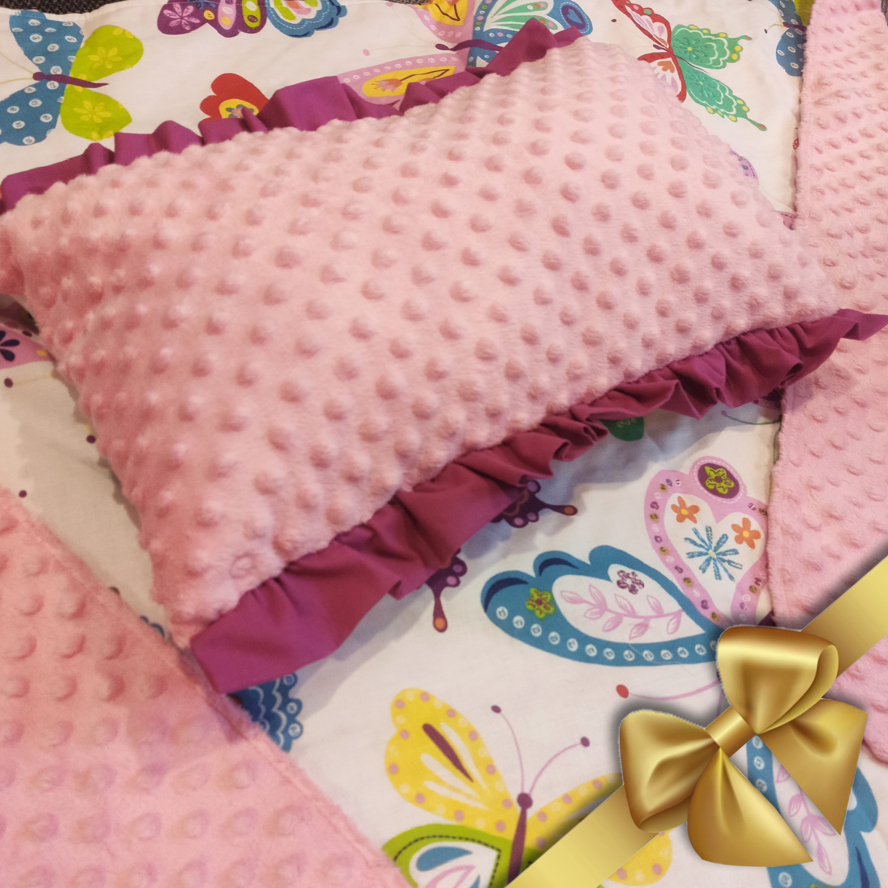 “Tauriņi” pleds un spilvens