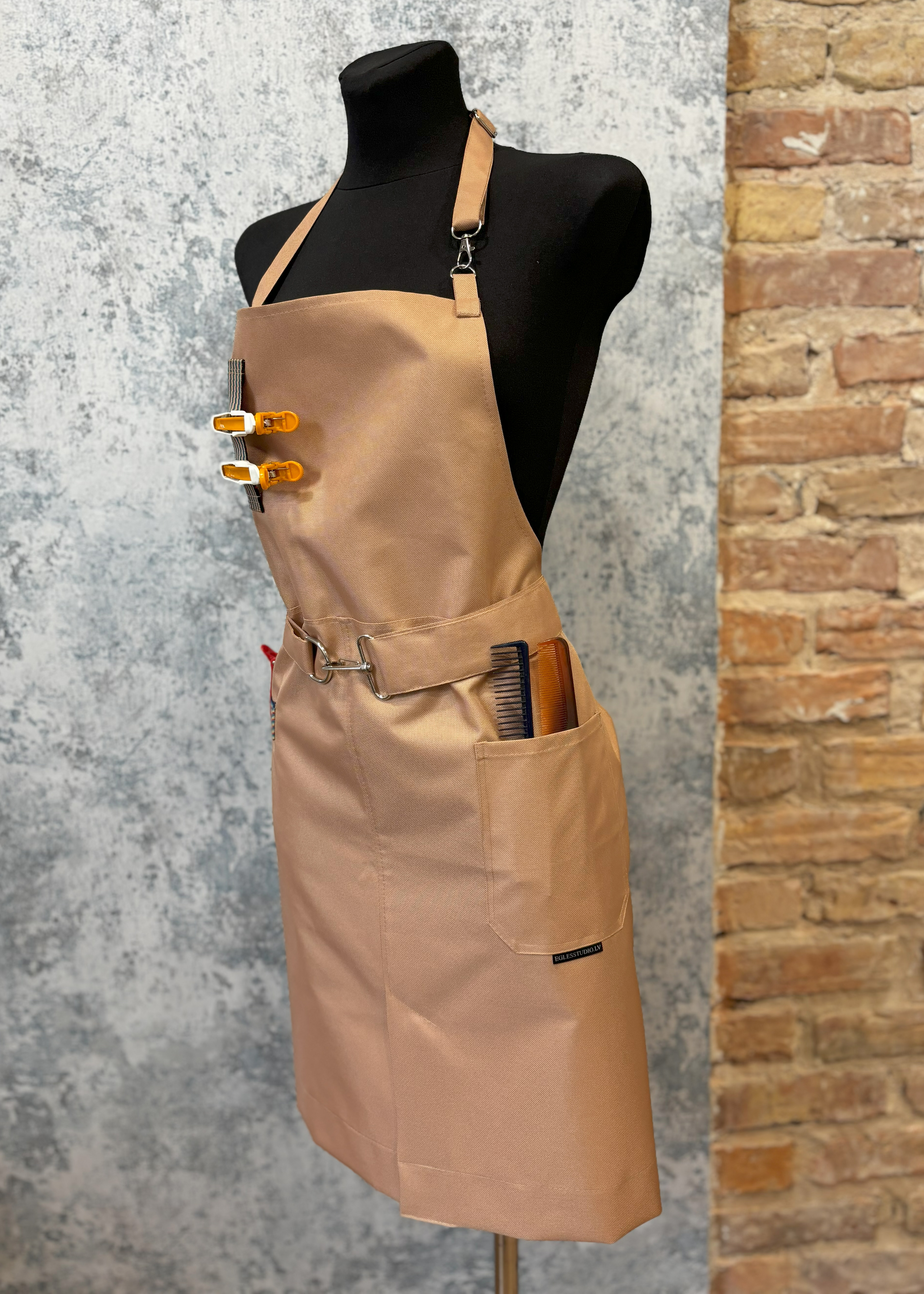 Darba priekšauts ar kabatām