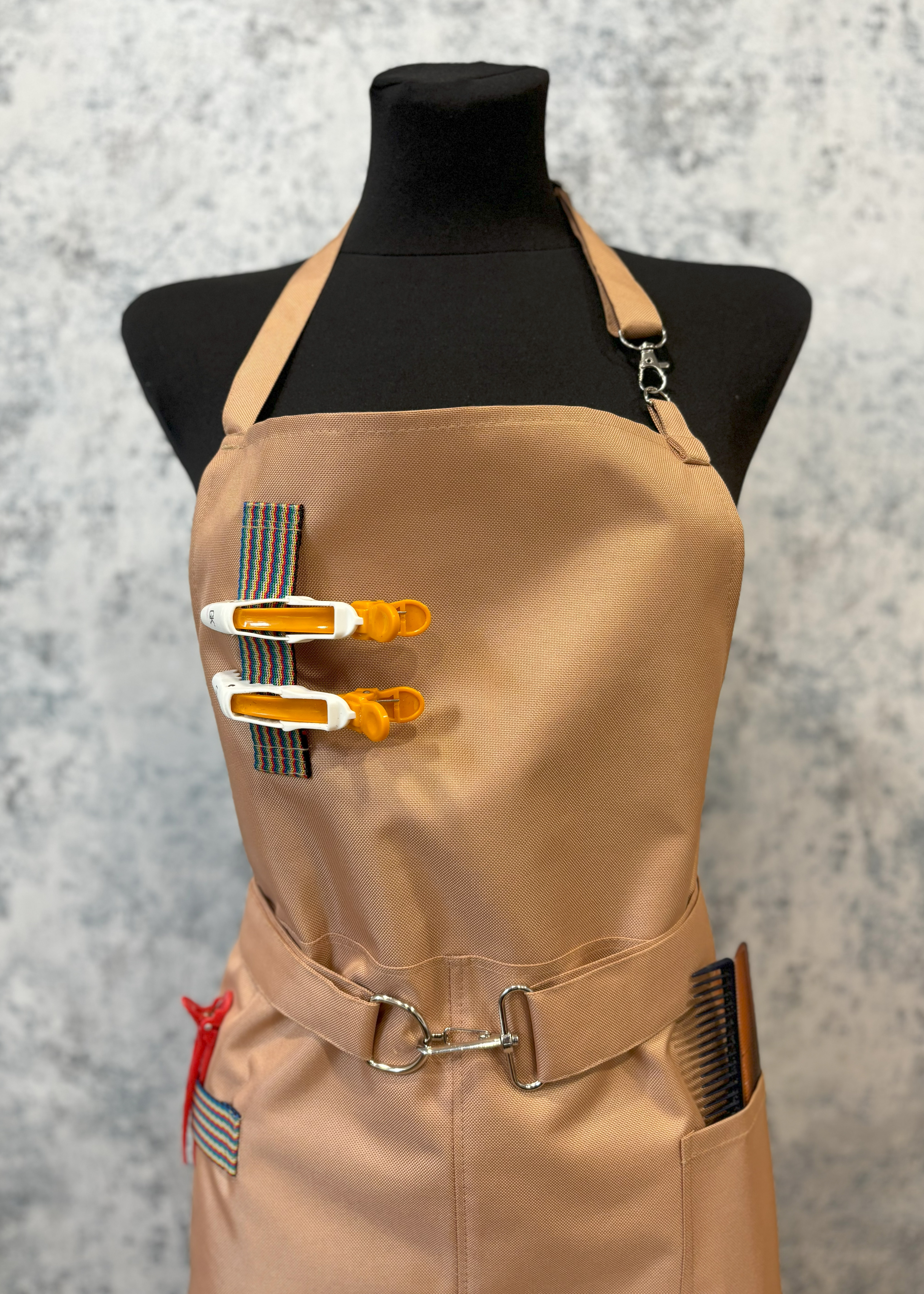 Darba priekšauts ar kabatām