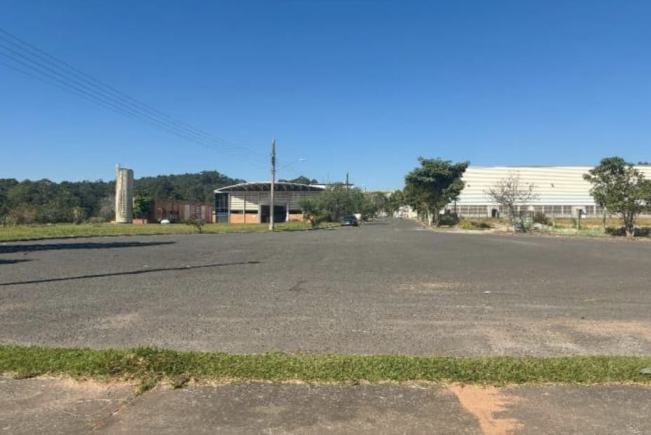 Terreno em condomínio fechado/Cajamar