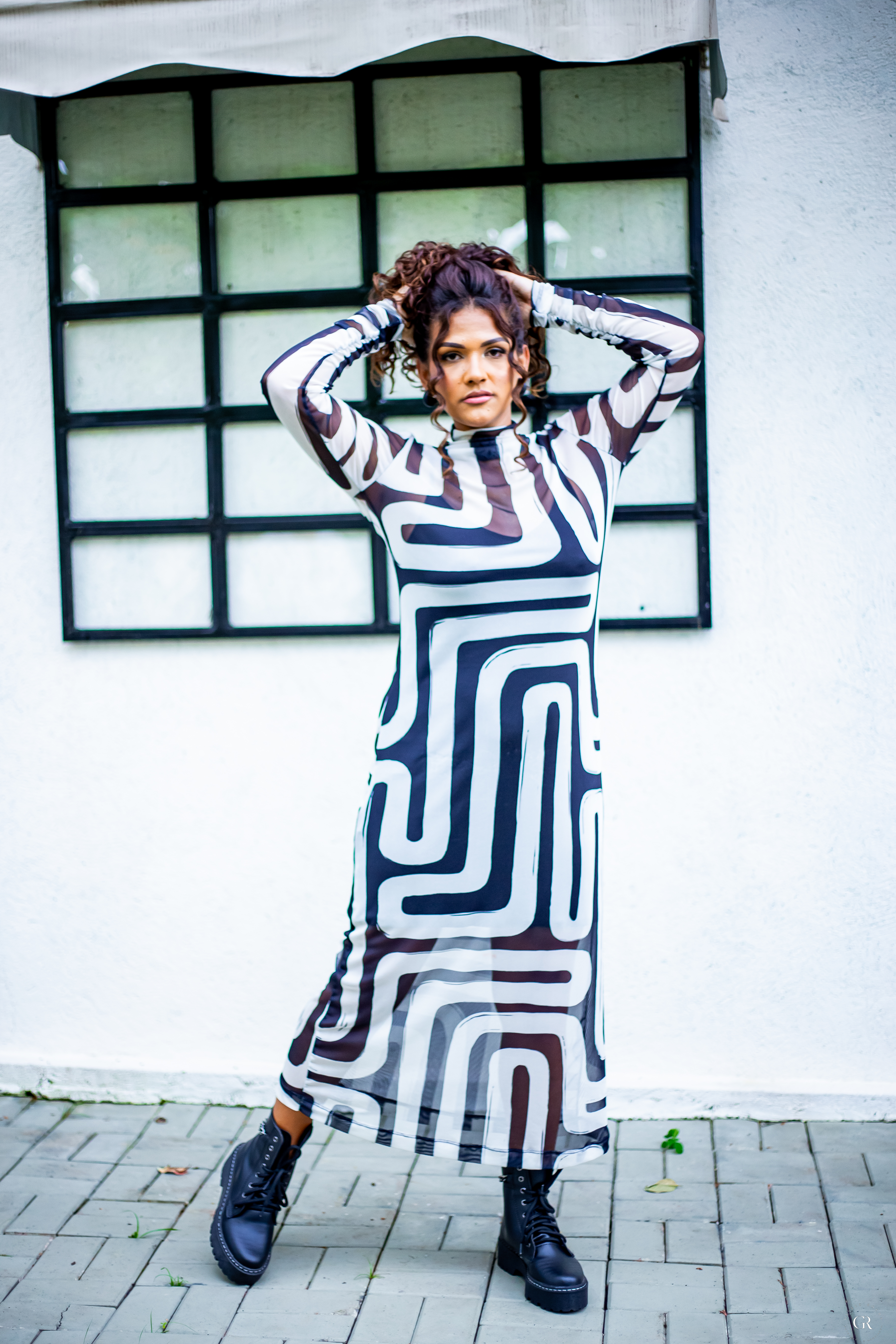 Vestido Geométrico Preto e Branco