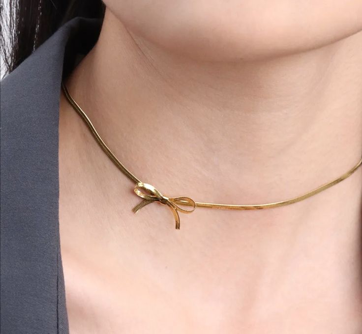 Bow Snake gold plated necklace