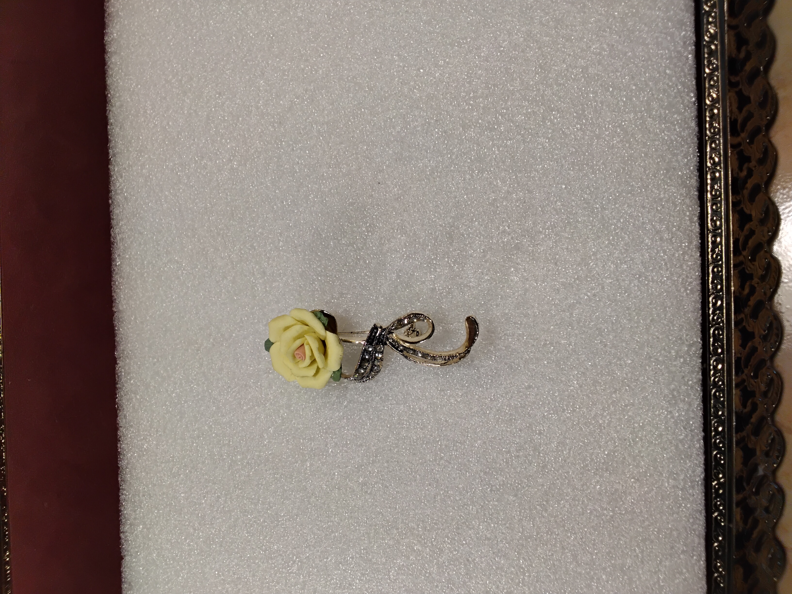Avon Porcelain Yellow Rose Brooch 