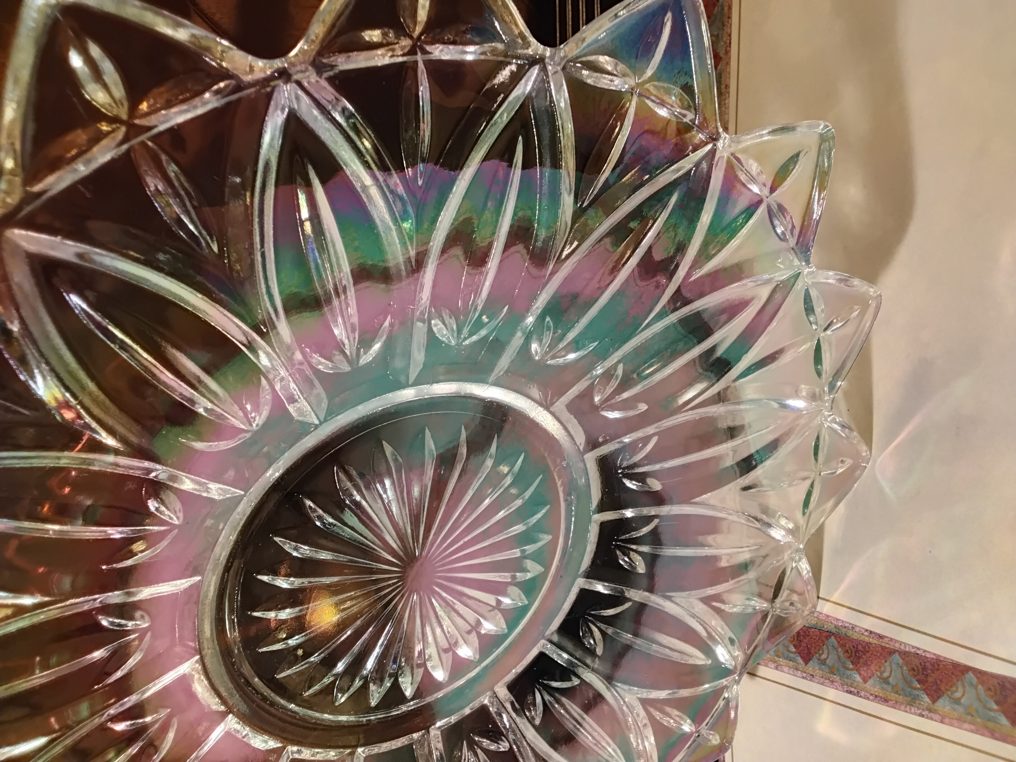 Vintage Iridescent Carnival Glass Starburst Bowl – Mid-Century Pressed Glass Centerpiece