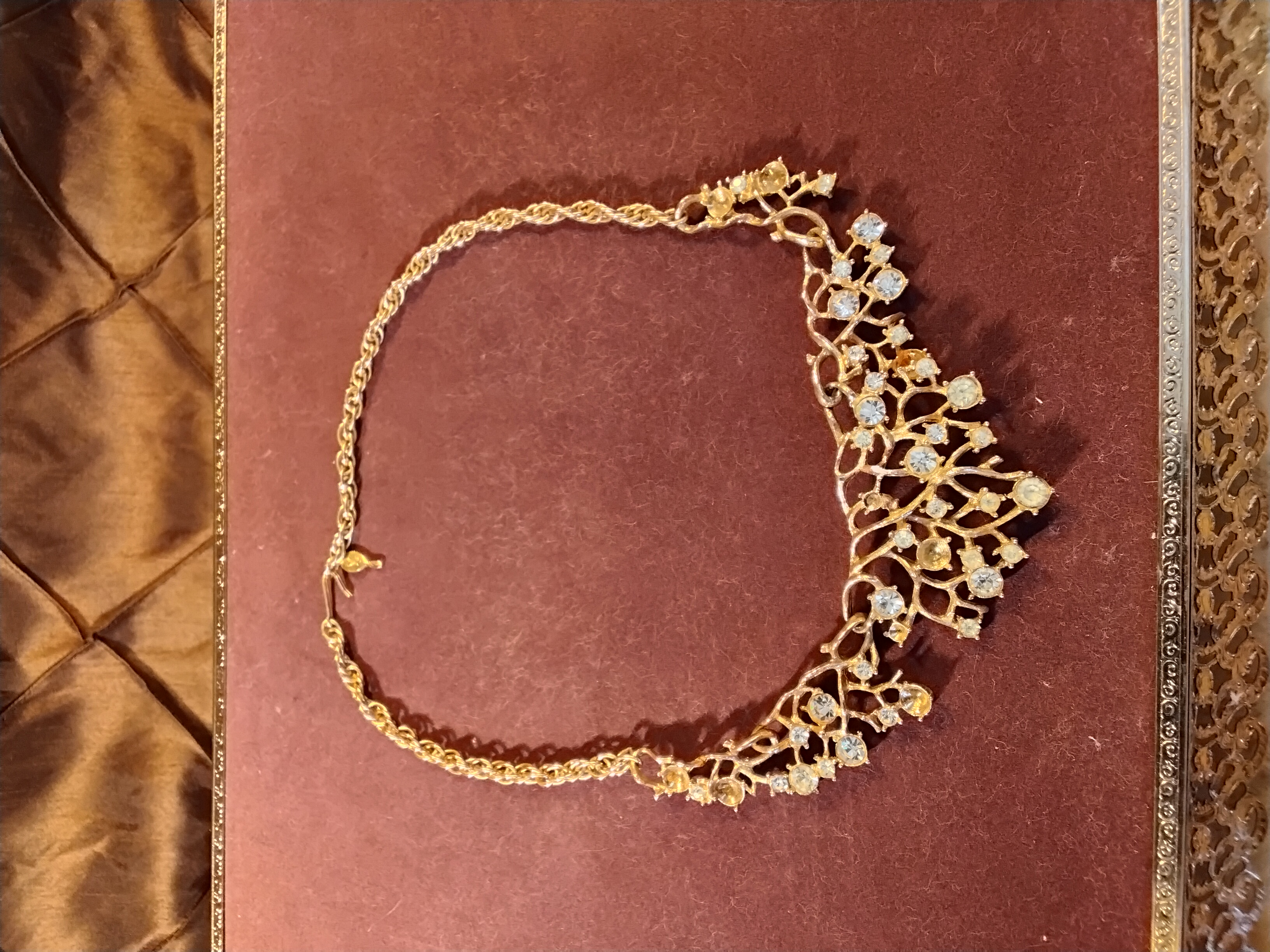 Vintage Costume Jewelry - Gold Leaves and diamonds Design 
