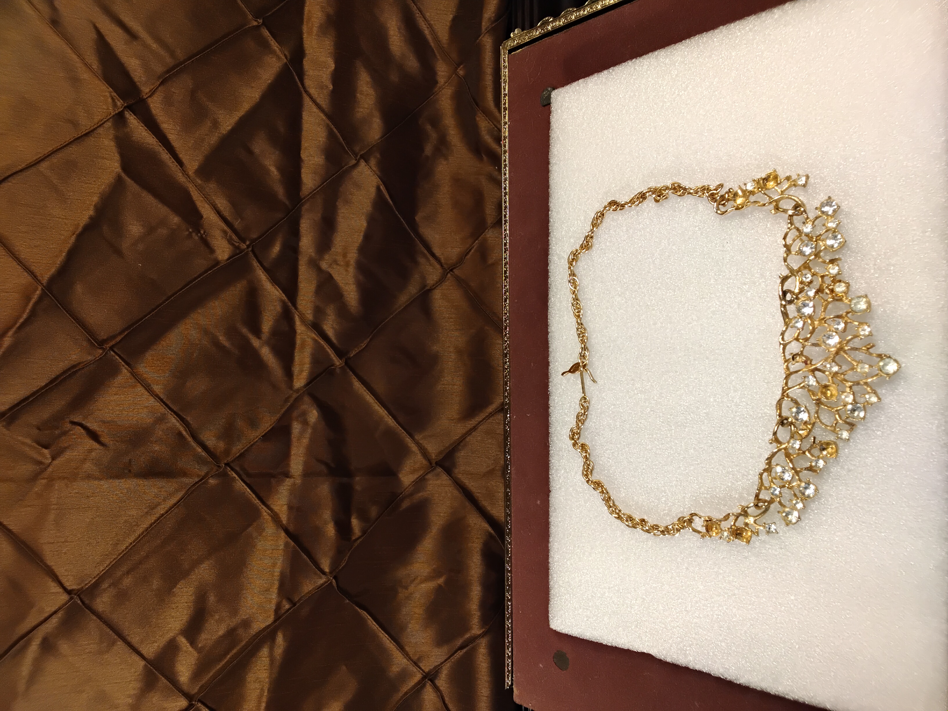 Vintage Costume Jewelry - Gold Leaves and diamonds Design 