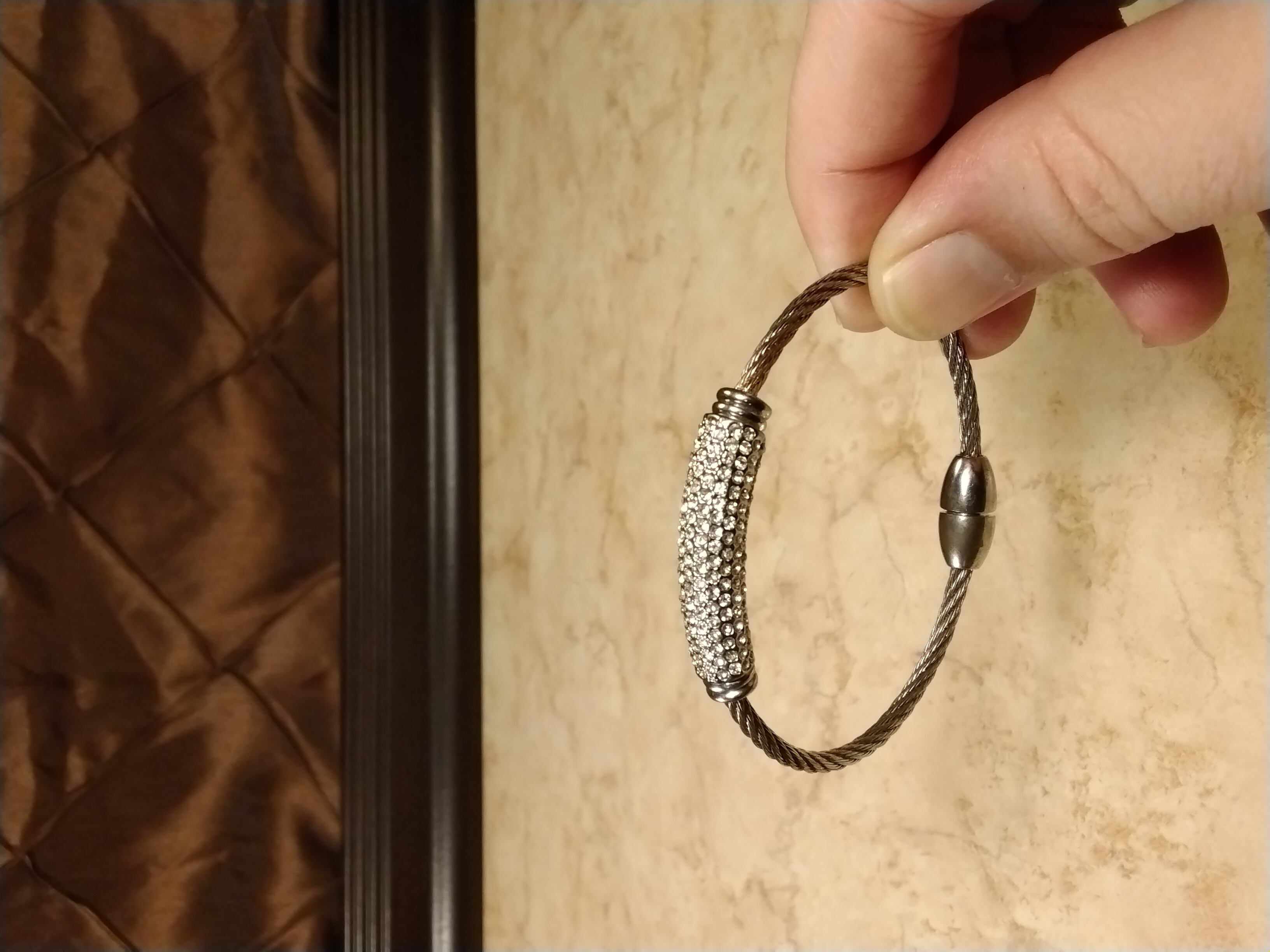 Chic Twisted Cable Wire Magnetic Bangle Bracelet 