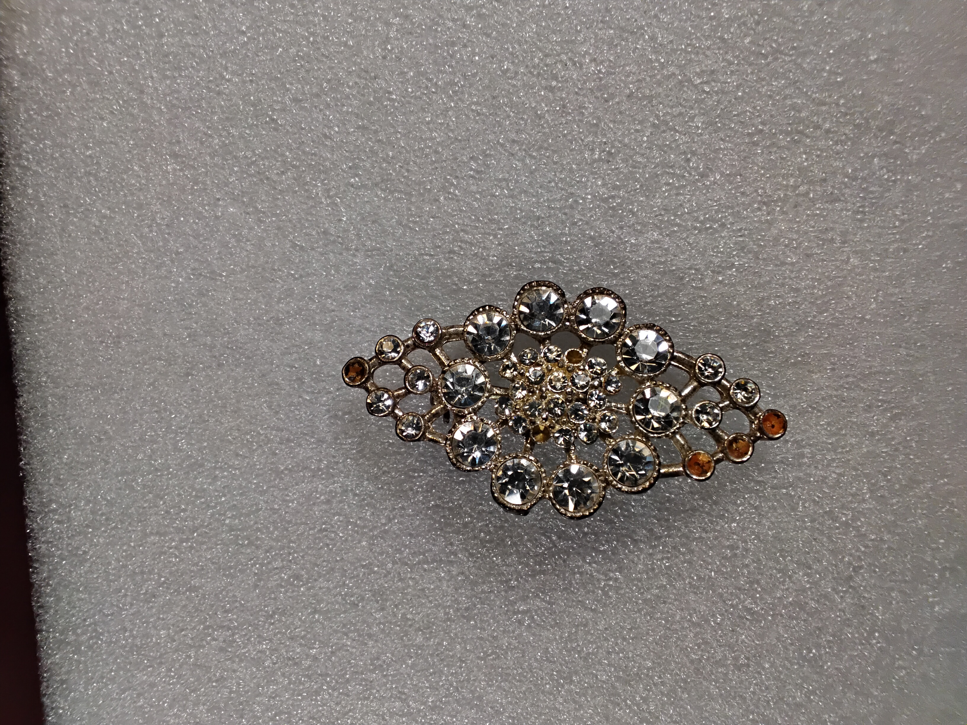 Sliver Diamond Form Brooch 