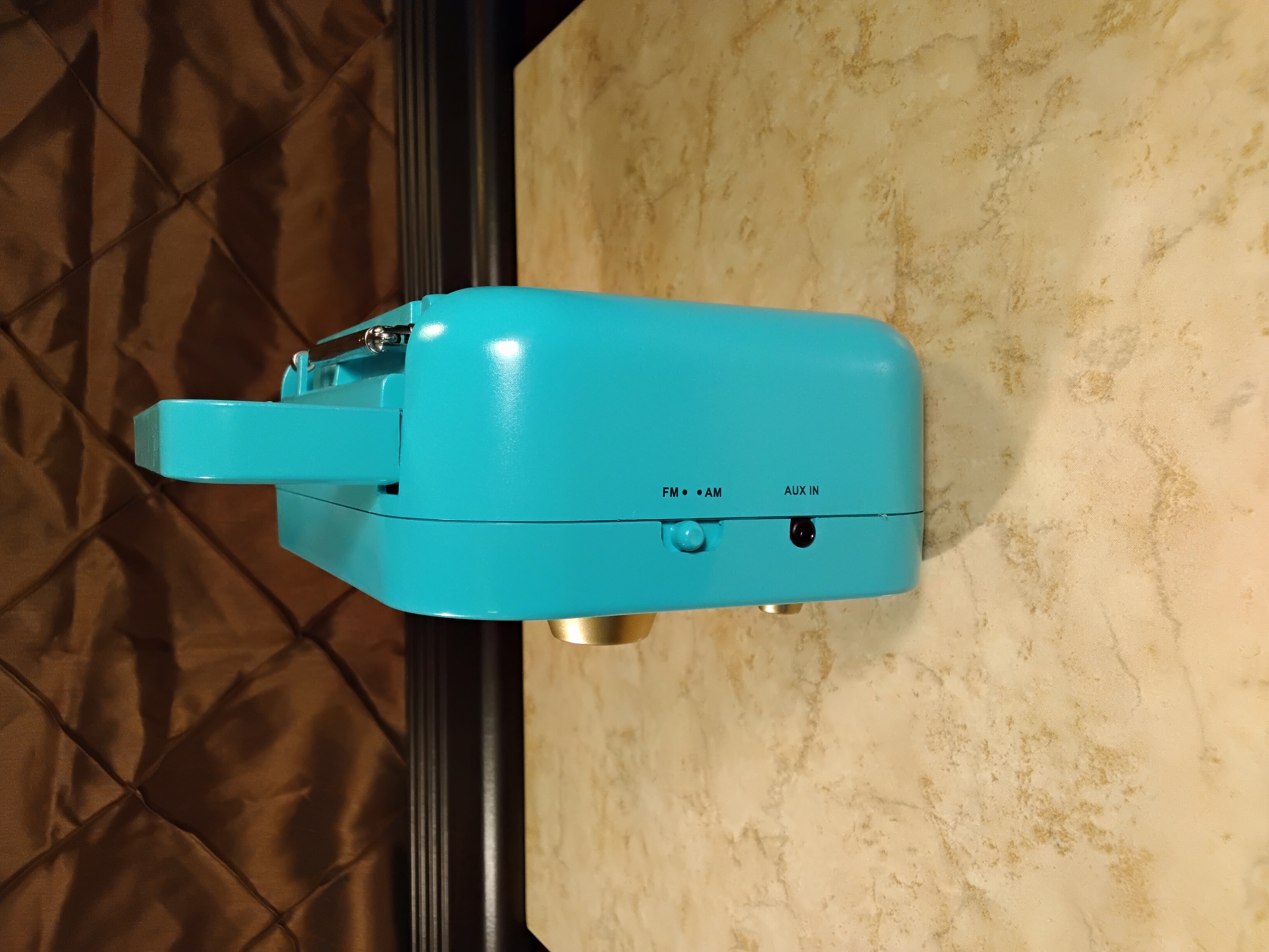 Studebaker Retro Style Portable FM/AM Radio - Teal 